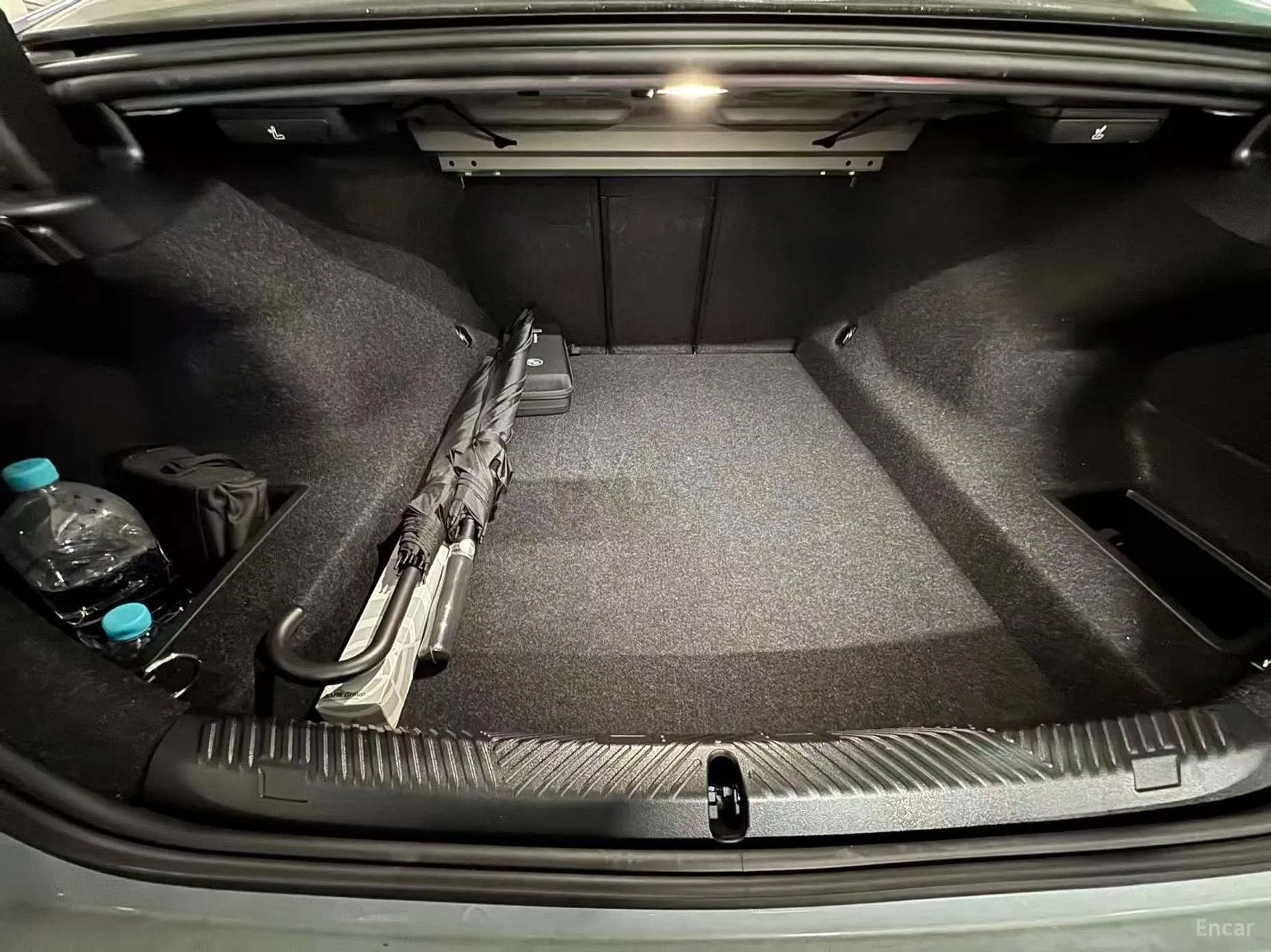 BMW 5 Series (G60) превью 10