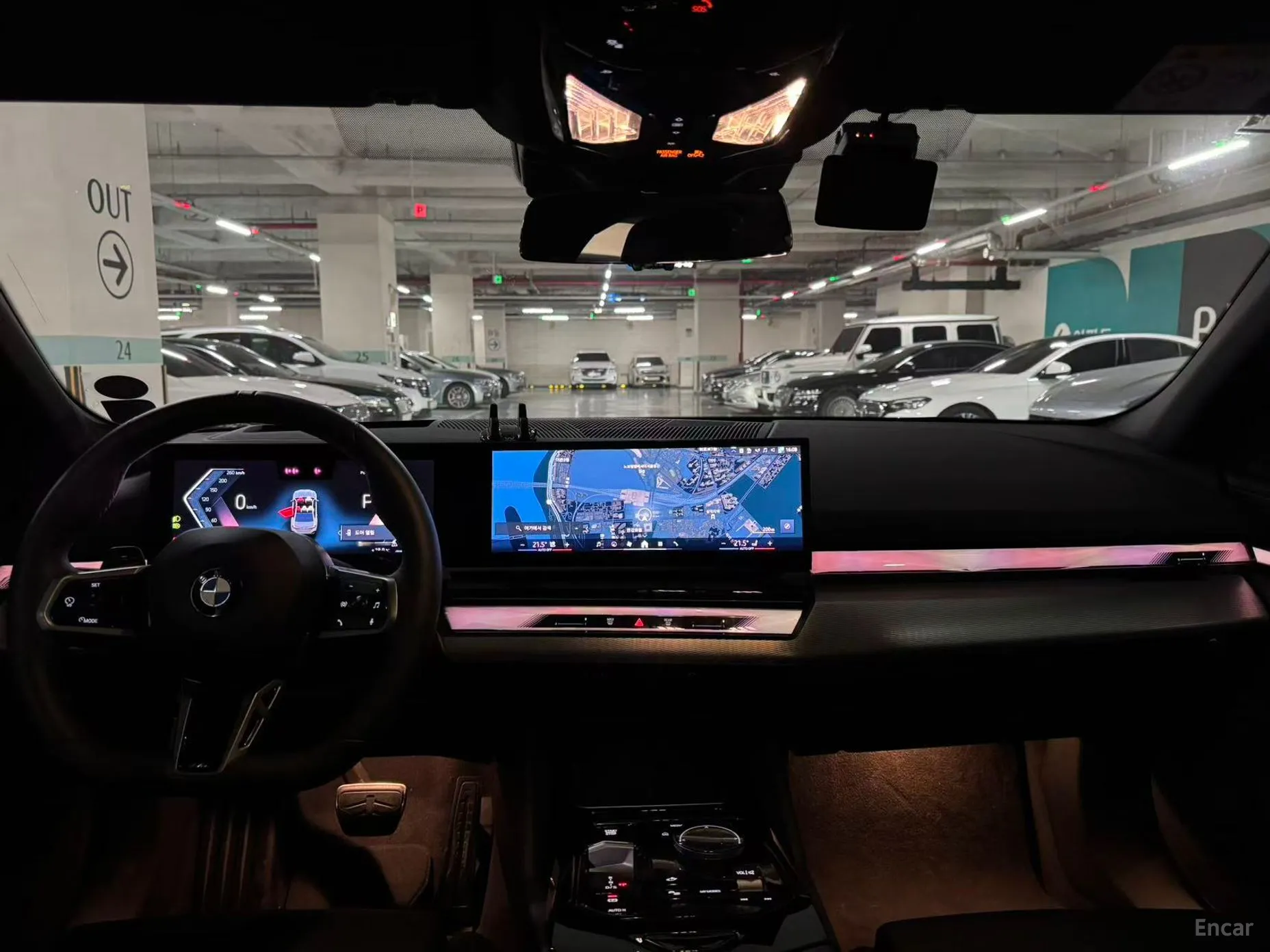 BMW 5 Series (G60) превью 7