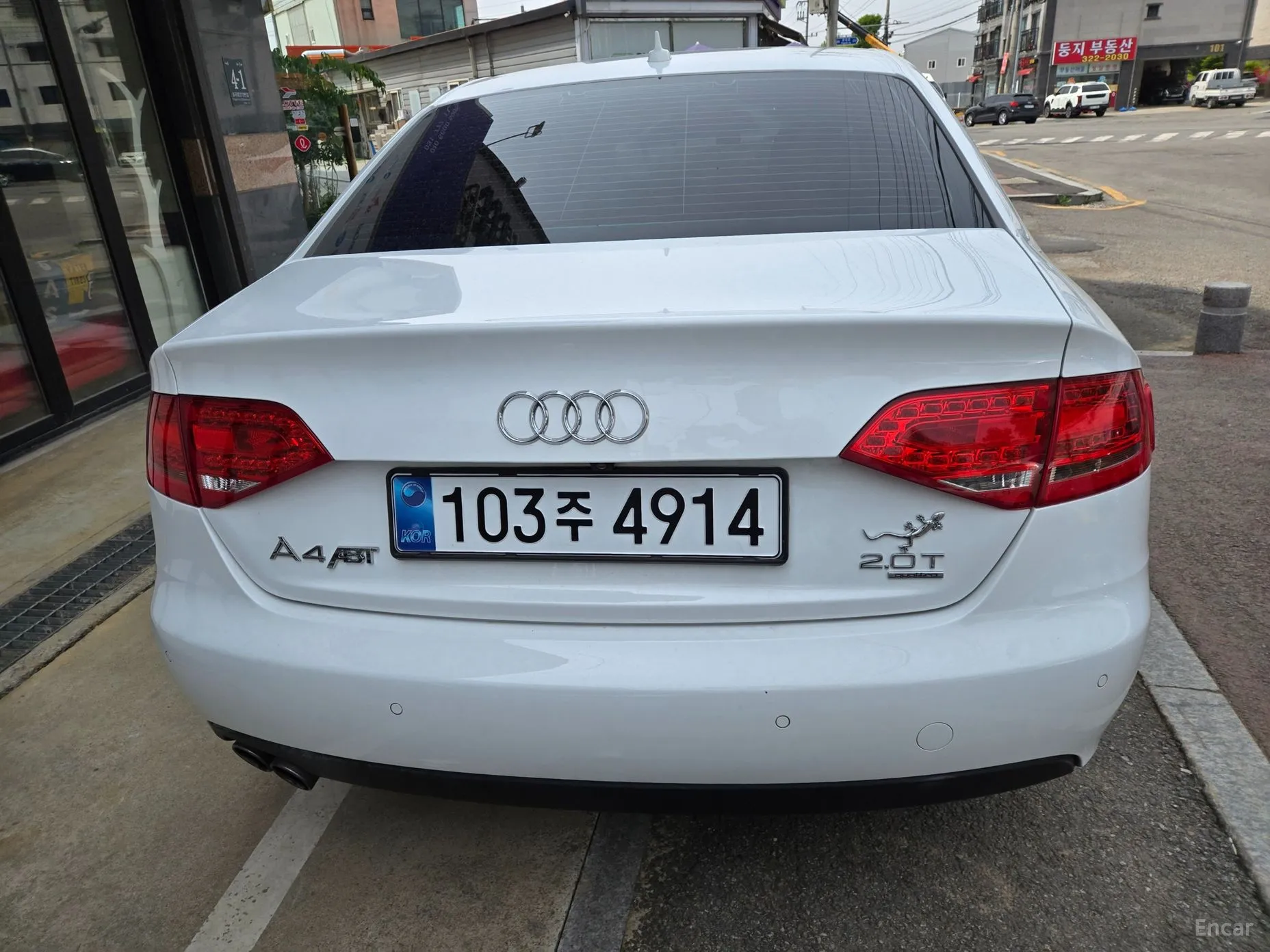 Audi New A4 превью 12
