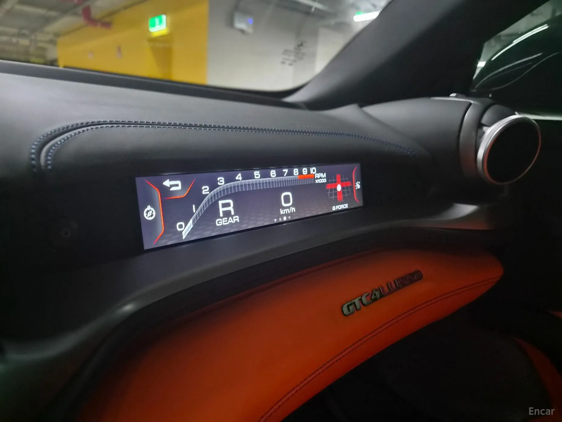 Ferrari GTC4 Rousseau превью 18