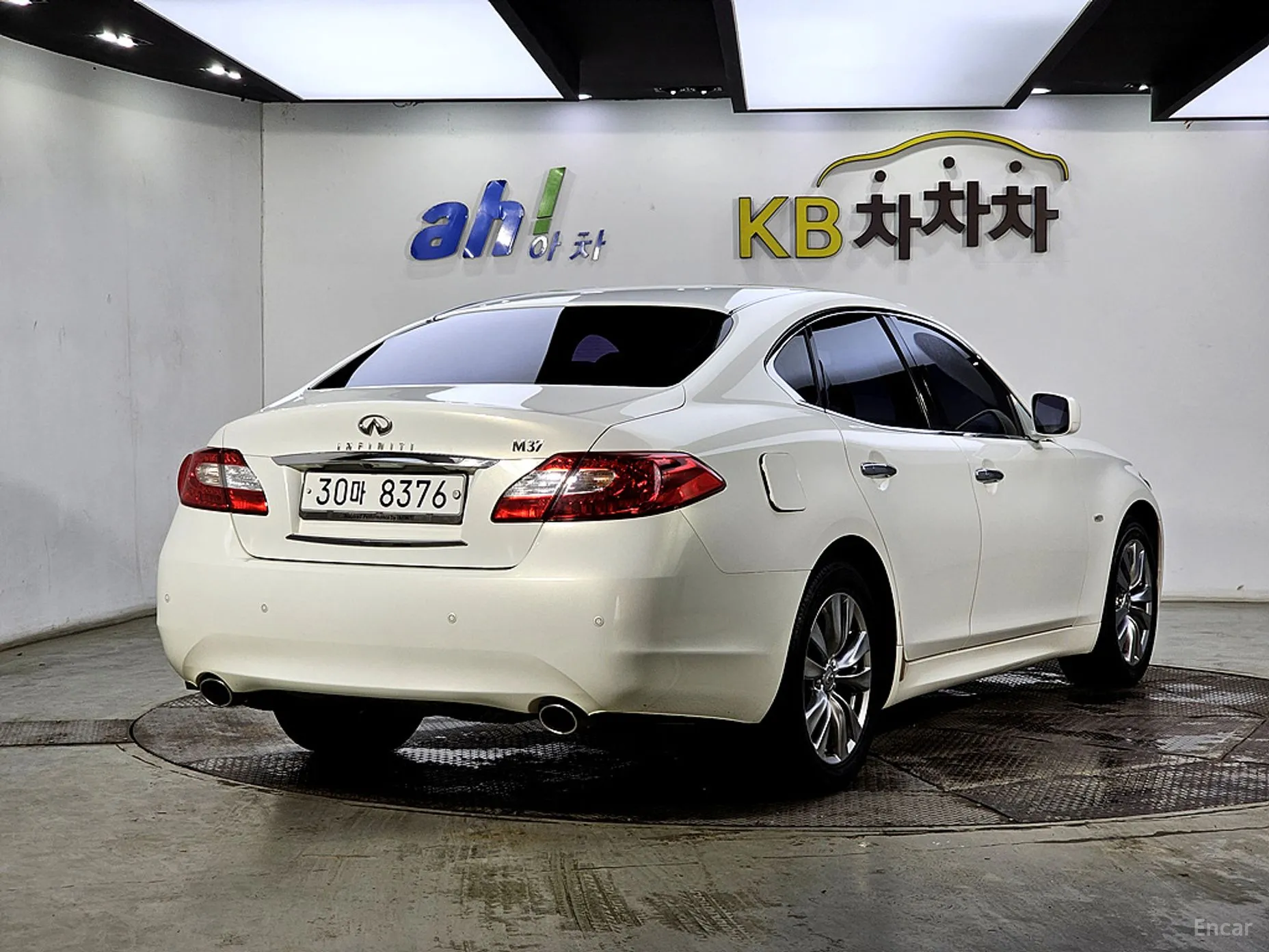 Infiniti M37 превью 3