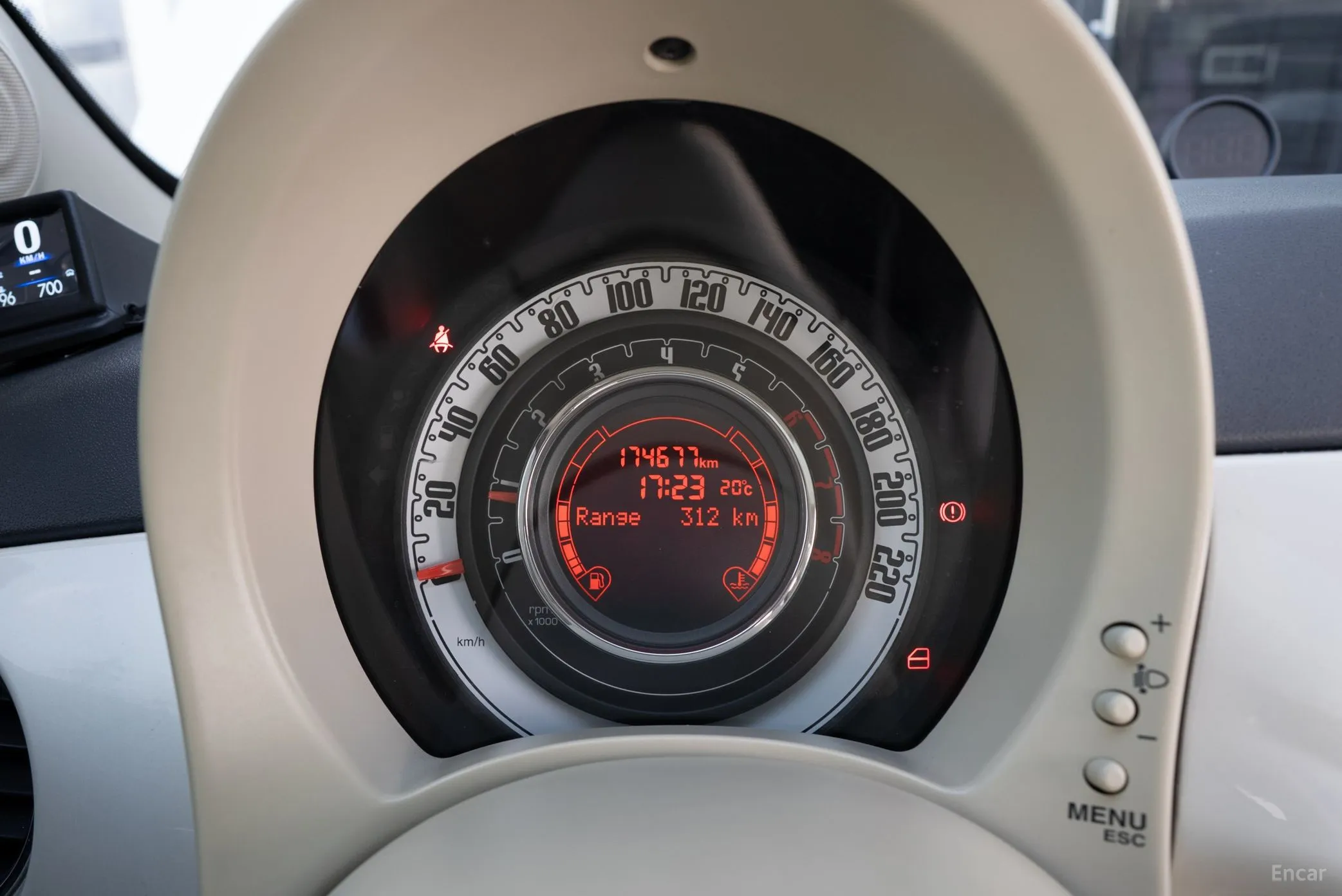 Fiat 500 превью 8
