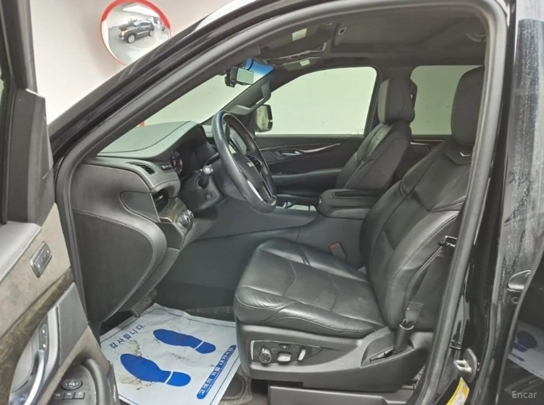 Cadillac Escalade превью 11