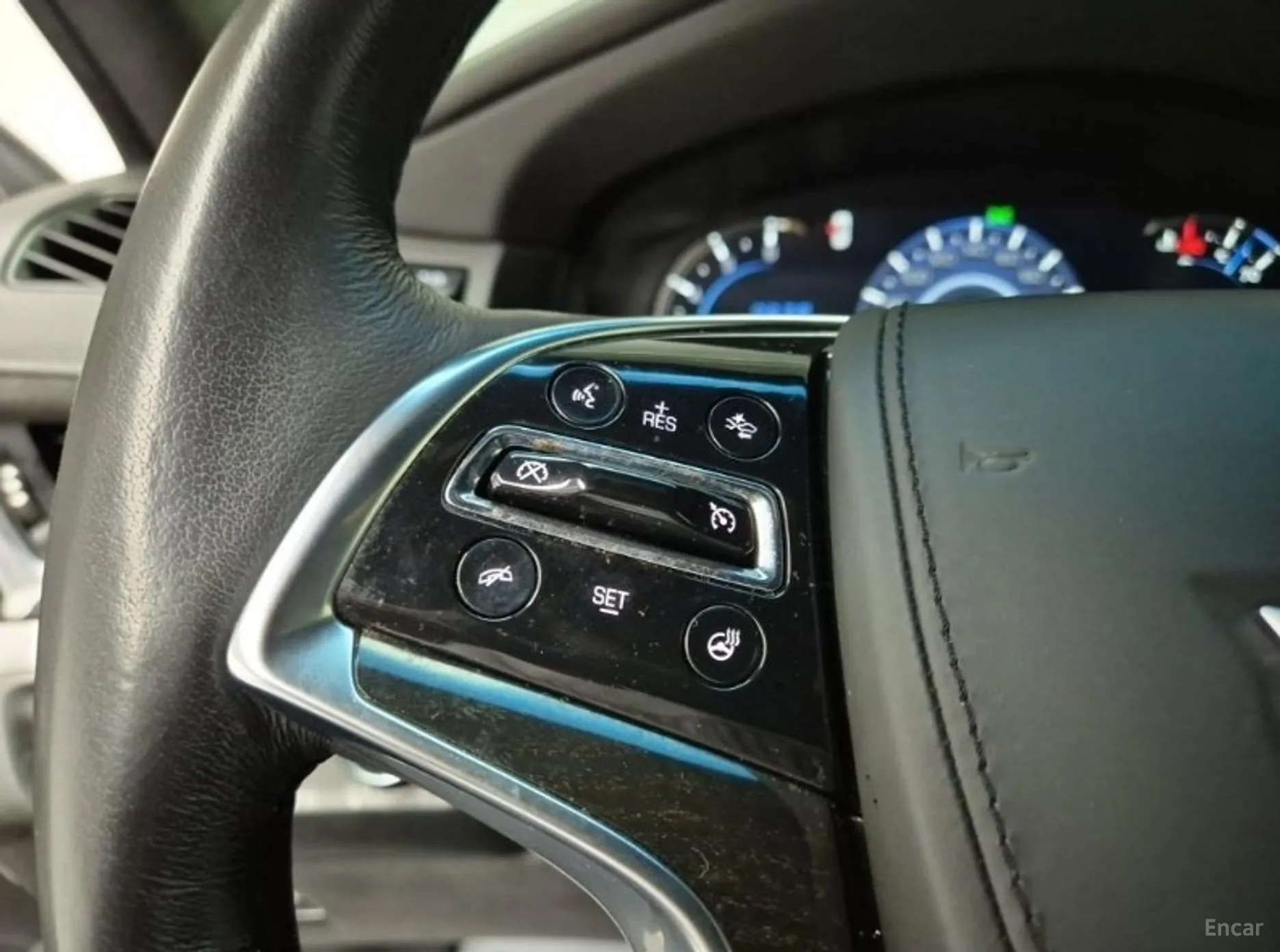 Cadillac Escalade превью 15