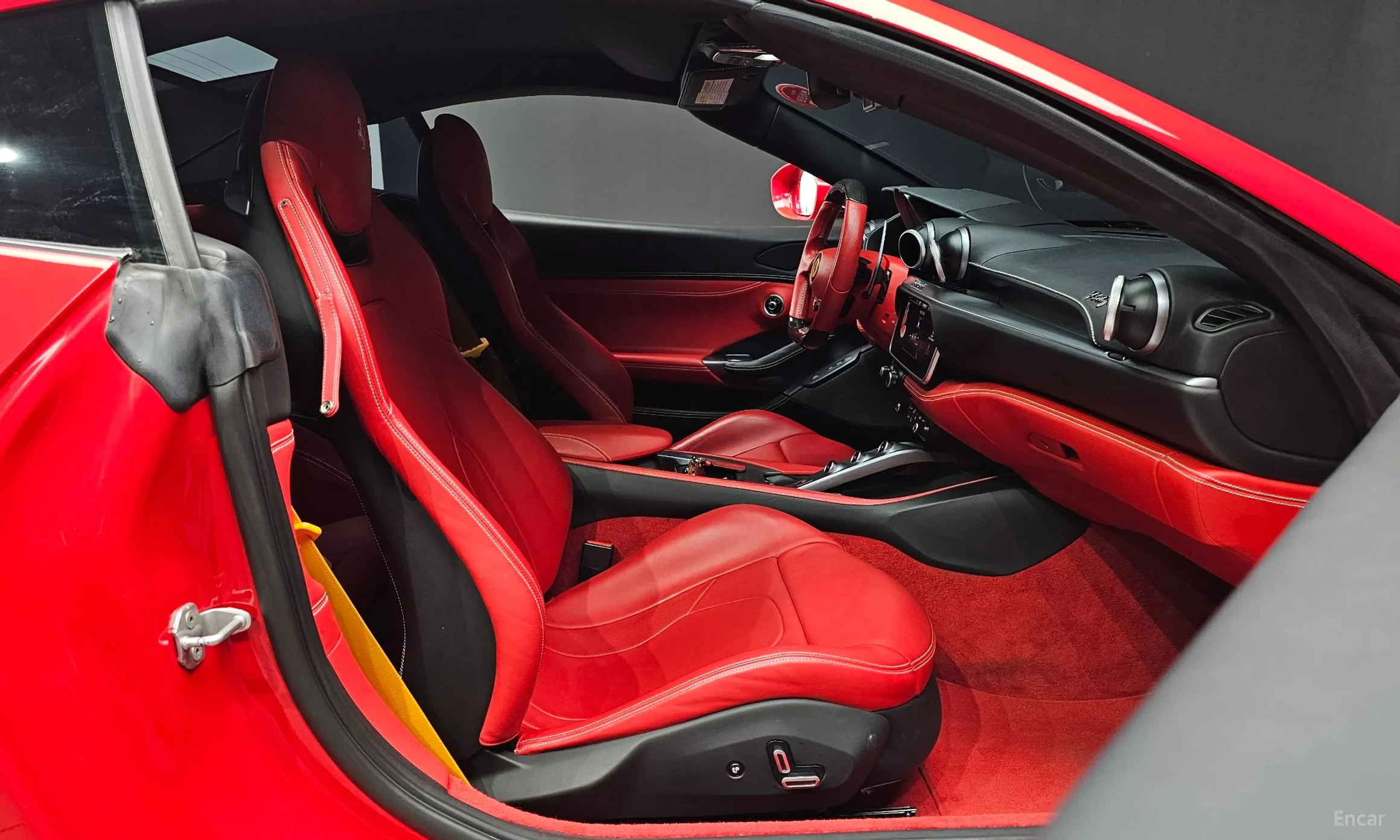 Ferrari Portofino превью 11