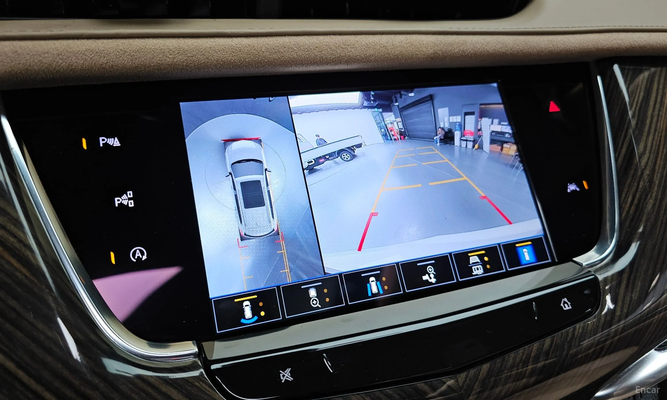Cadillac XT6 превью 15
