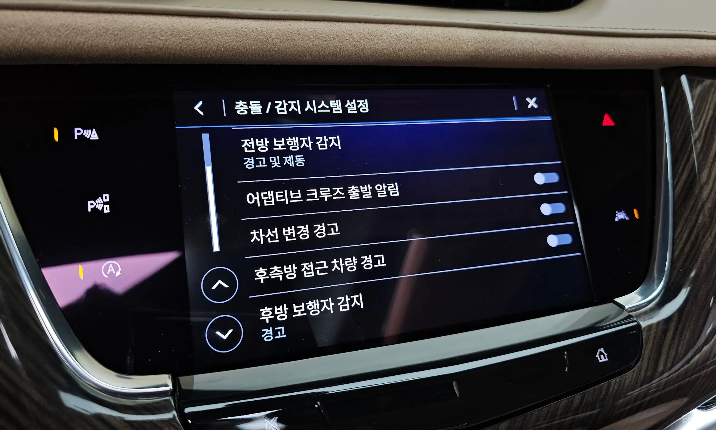 Cadillac XT6 превью 17
