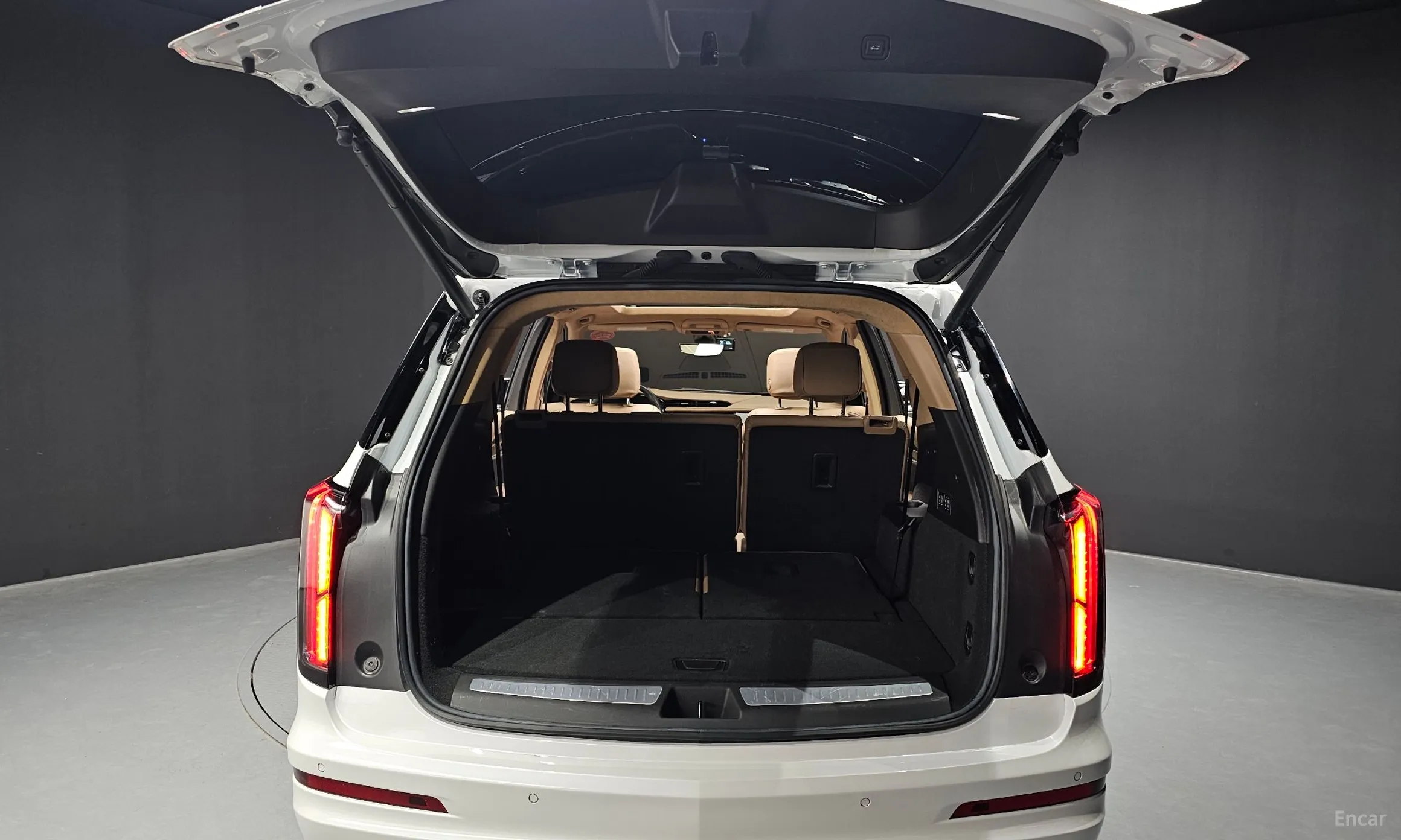 Cadillac XT6 превью 20