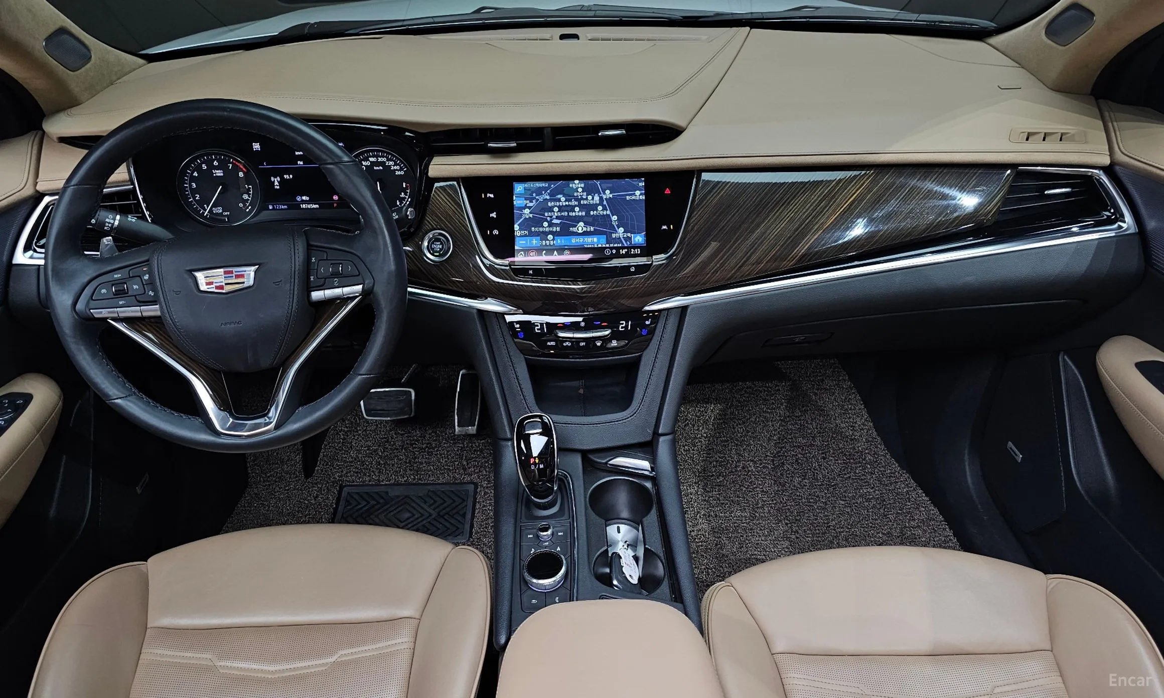 Cadillac XT6 превью 7