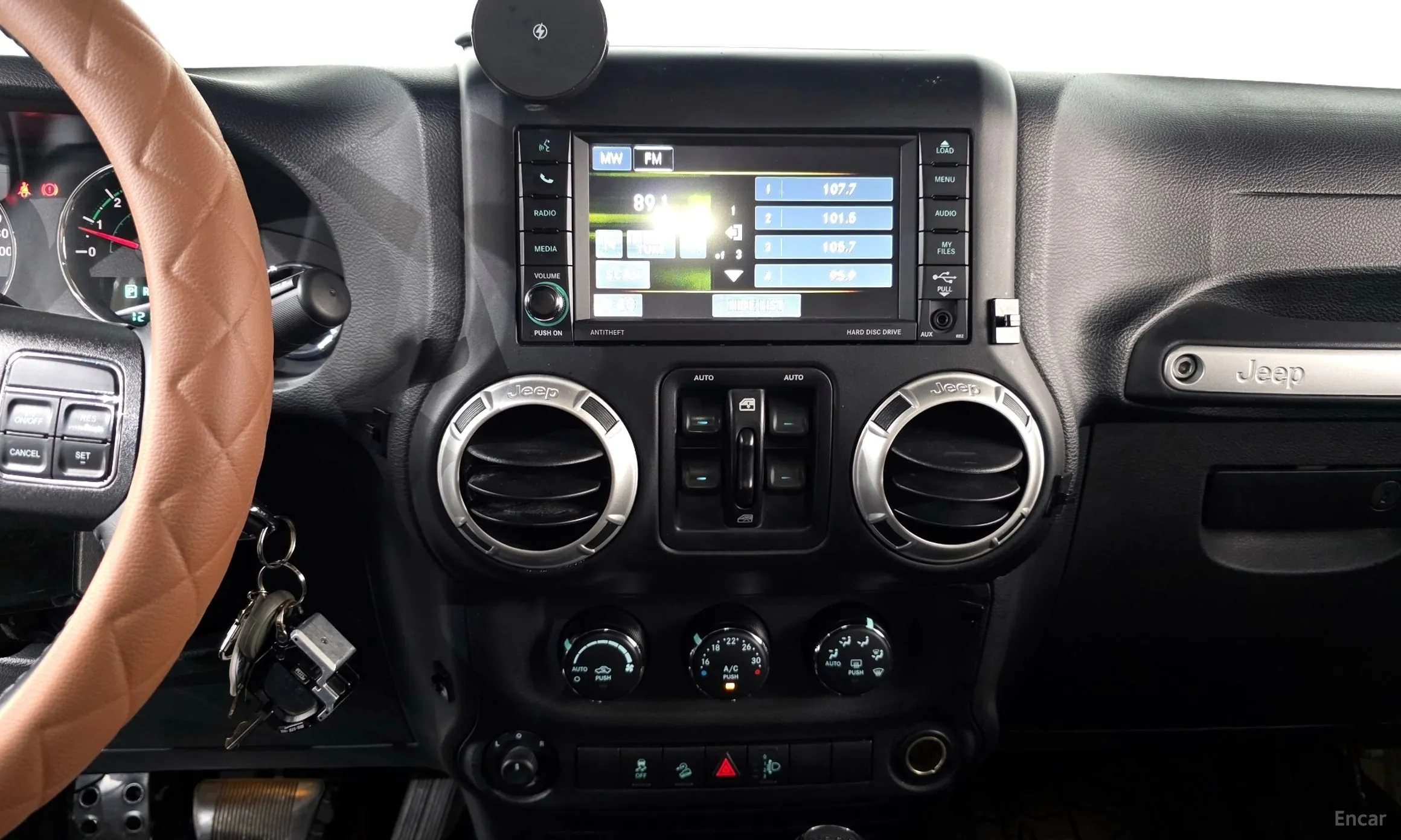 Jeep Wrangler (JK) превью 13