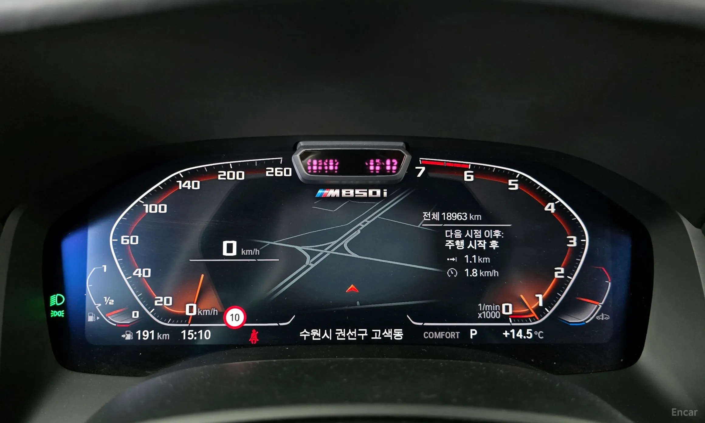 BMW 8-series (G15) превью 8