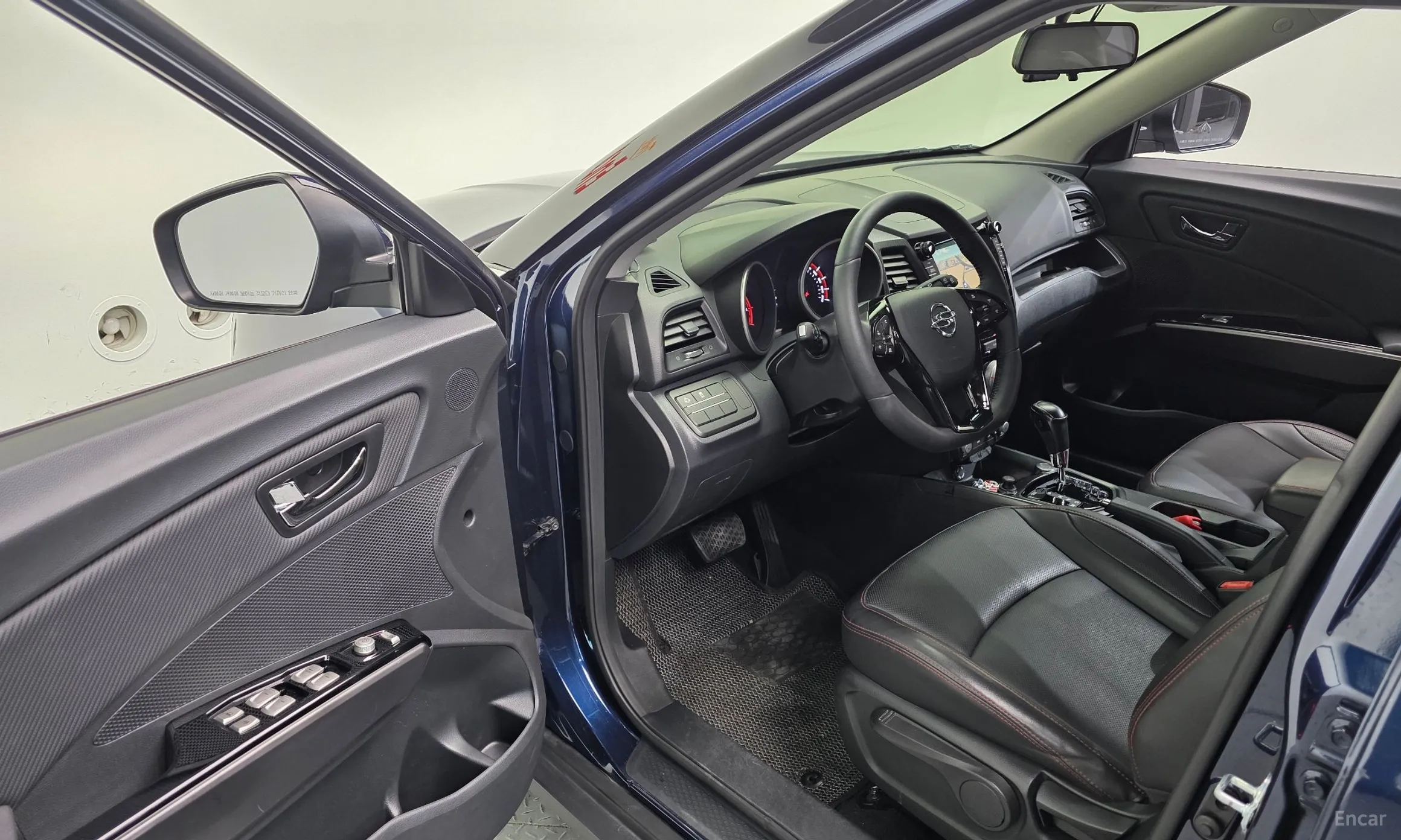 KG Mobility (SsangYong) Tivoli Air превью 11
