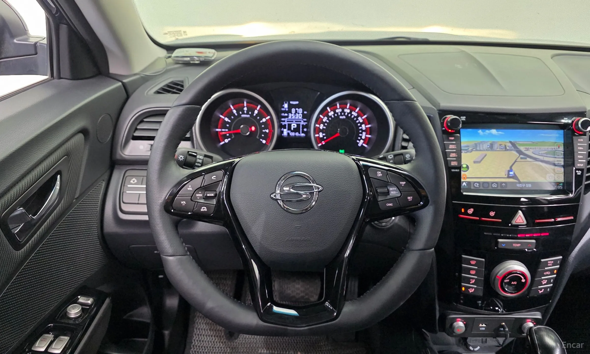 KG Mobility (SsangYong) Tivoli Air превью 14