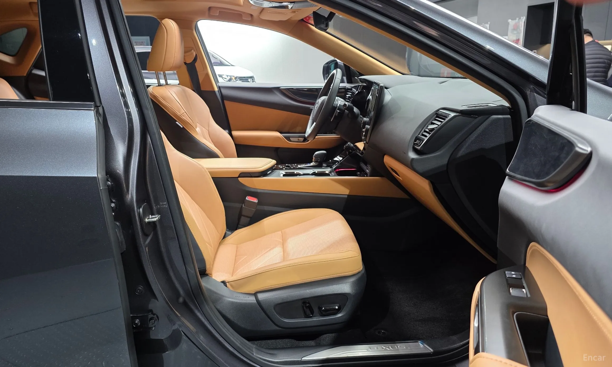Lexus NX350h Gen 2 превью 12
