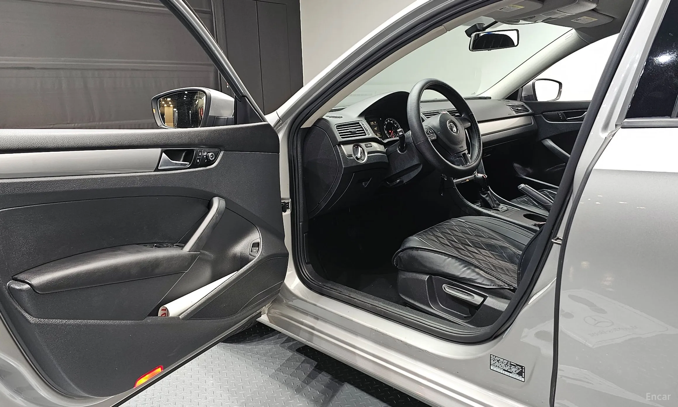 Volkswagen The New Passat превью 10
