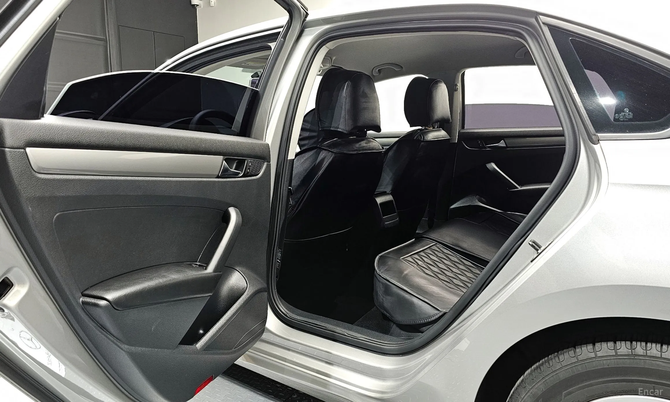Volkswagen The New Passat превью 12