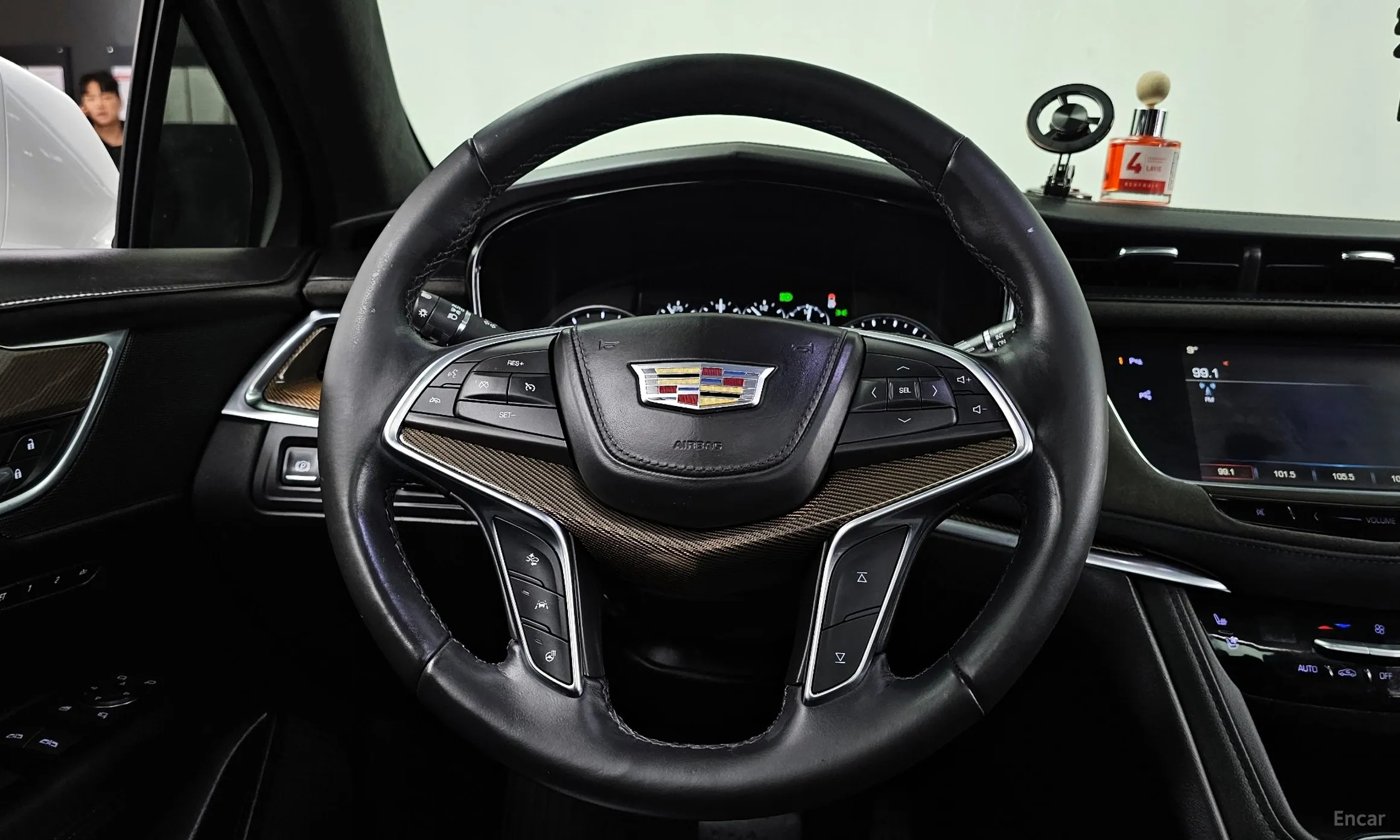 Cadillac XT5 превью 13