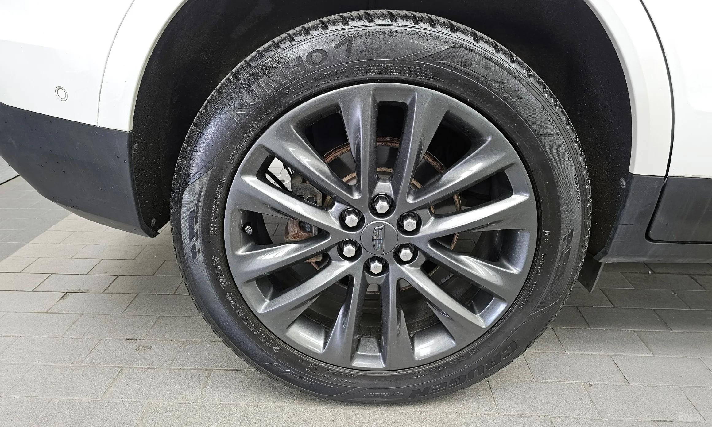 Cadillac XT5 превью 5