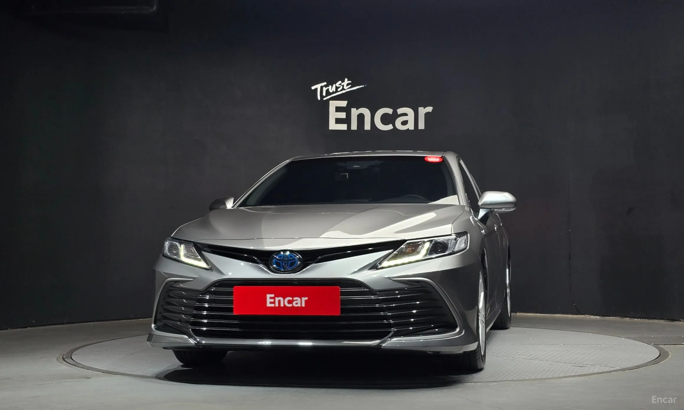 Toyota Camry (XV70) превью 3