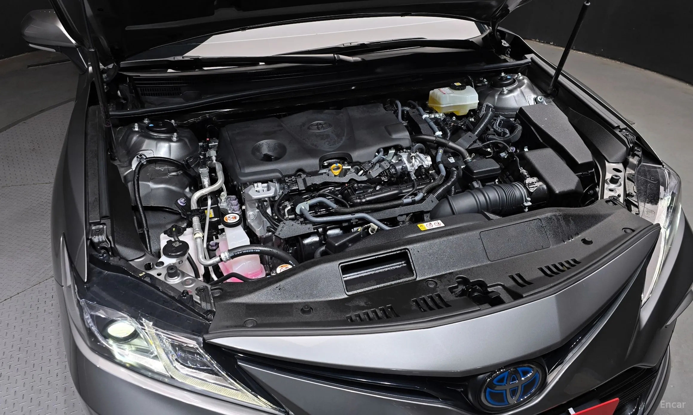 Toyota Camry (XV70) превью 6