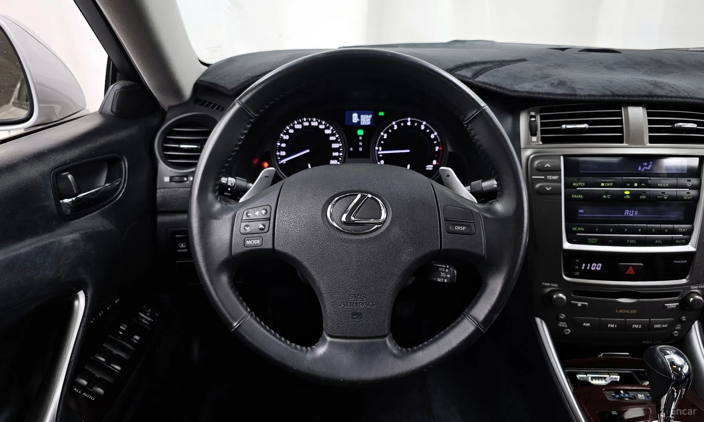Lexus IS250 превью 13