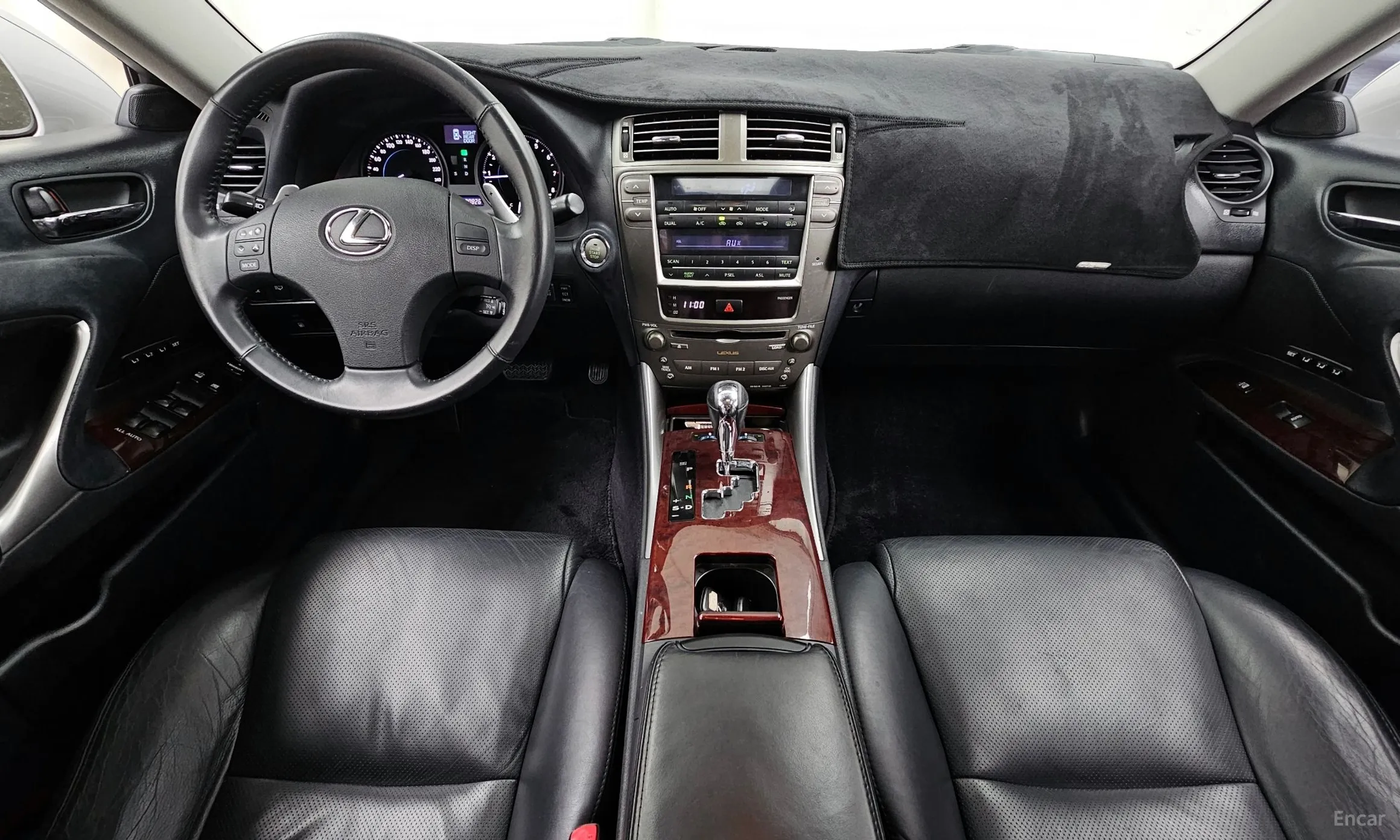 Lexus IS250 превью 7