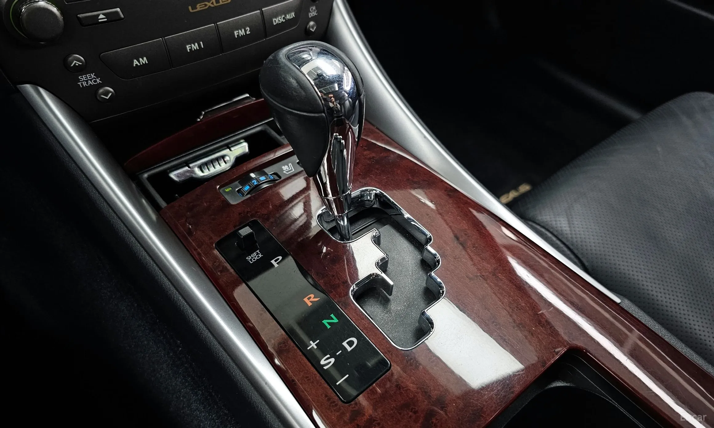 Lexus IS250 превью 9