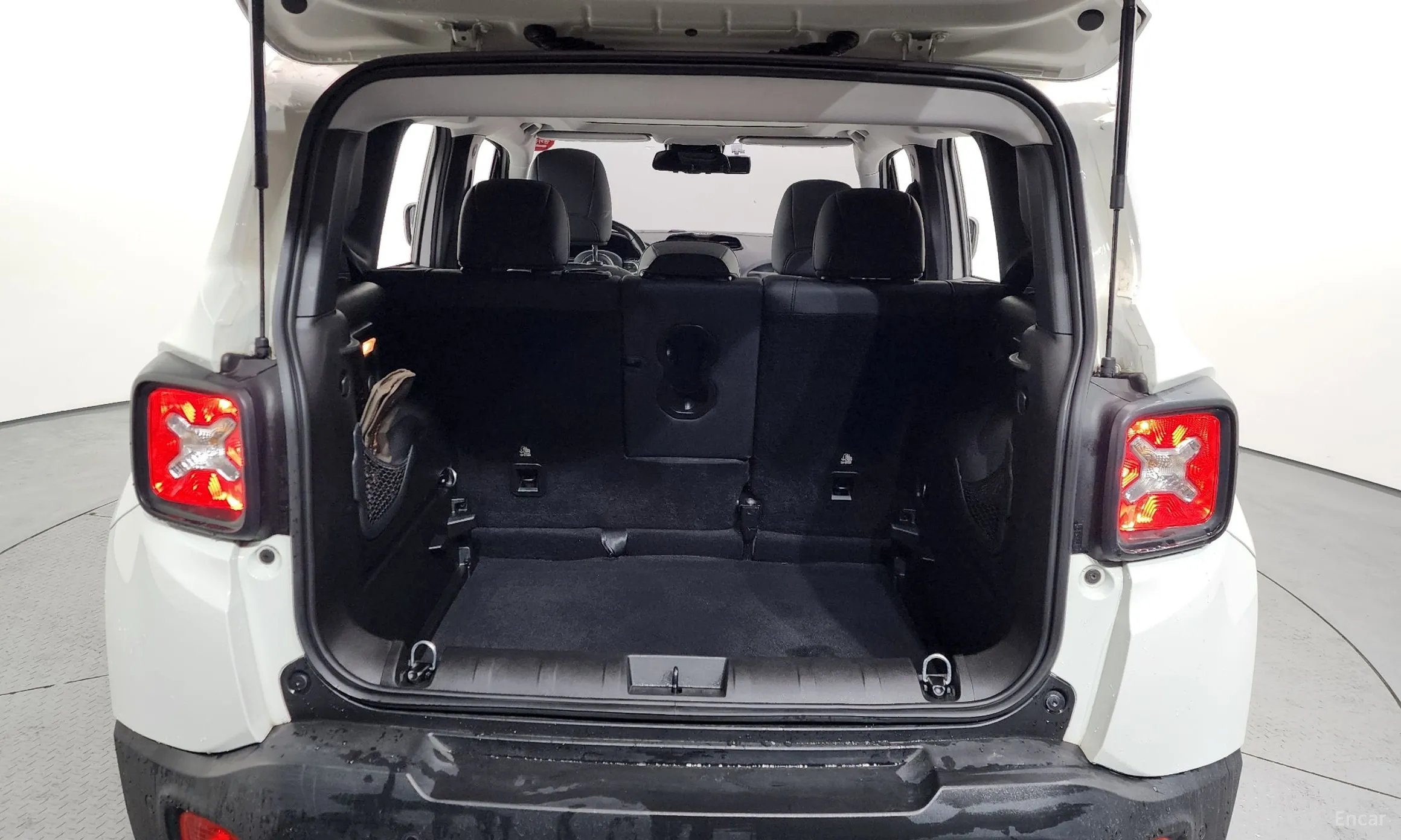 Jeep Renegade превью 20