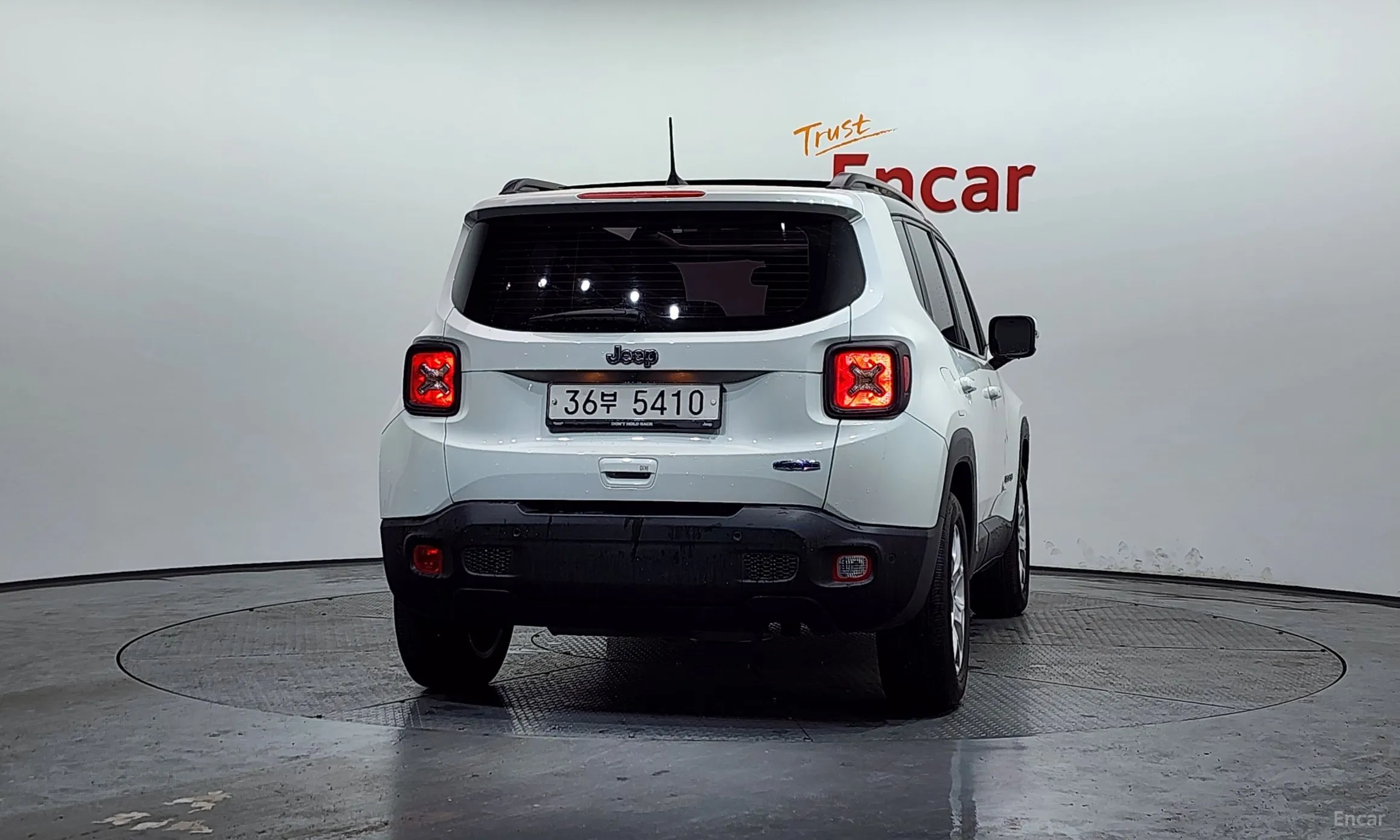 Jeep Renegade превью 4