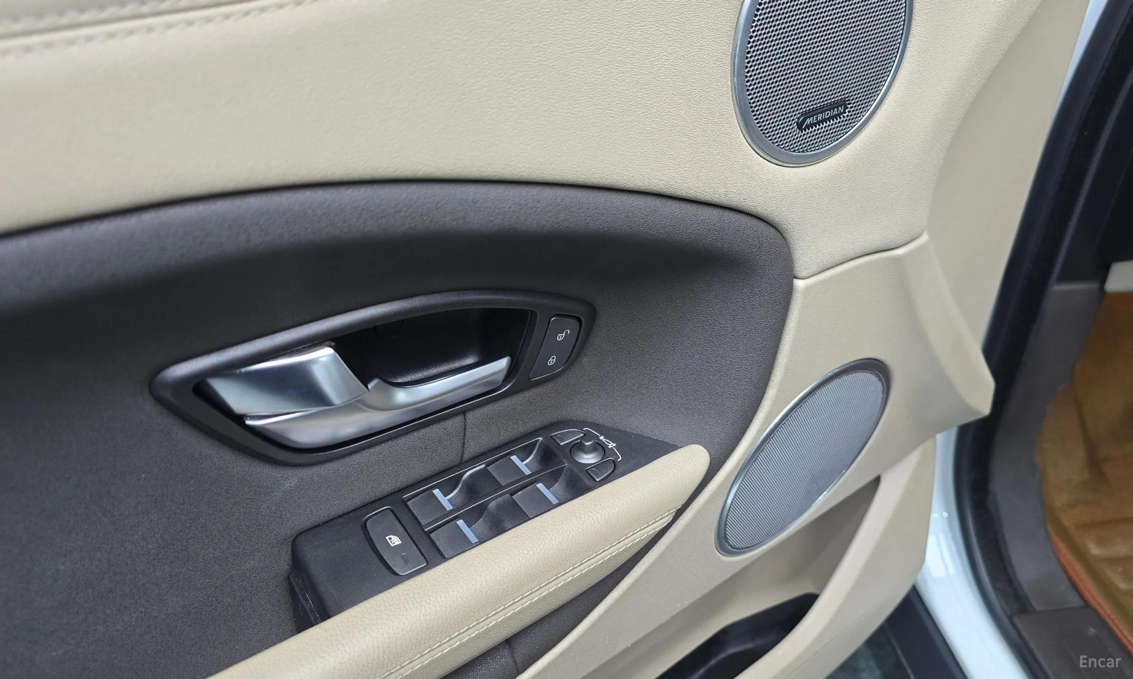 Land Rover Range Rover Evoque превью 16