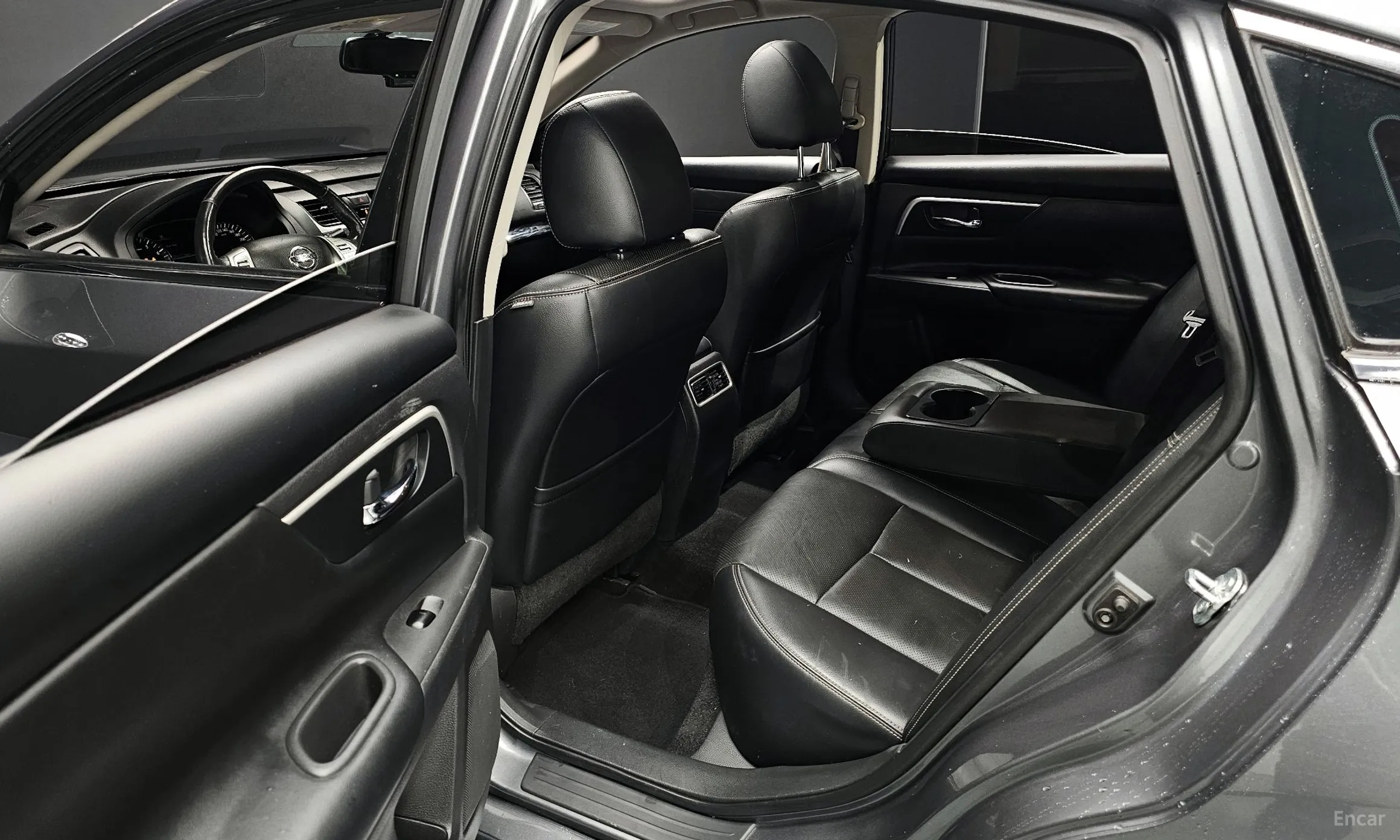 Nissan Altima превью 12