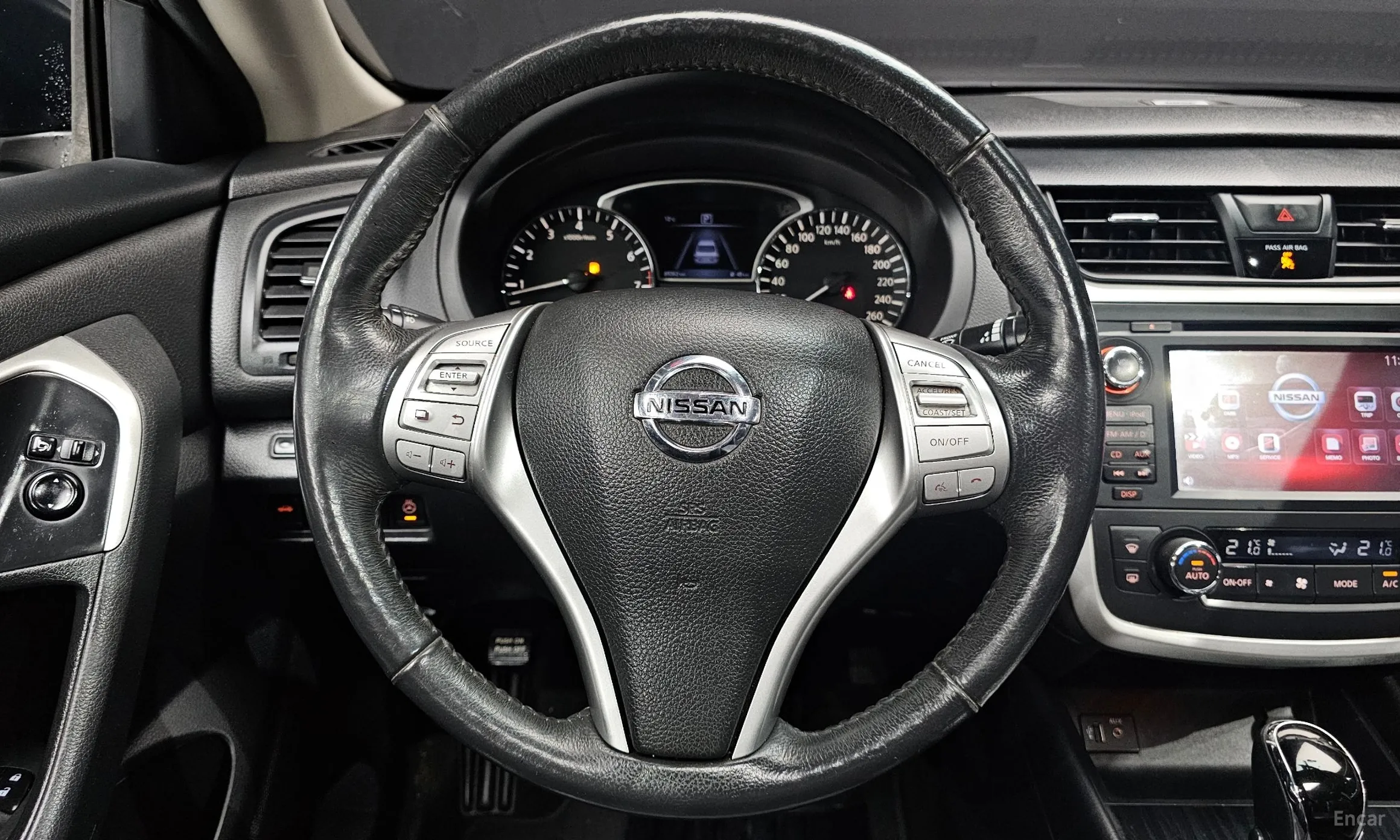 Nissan Altima превью 13