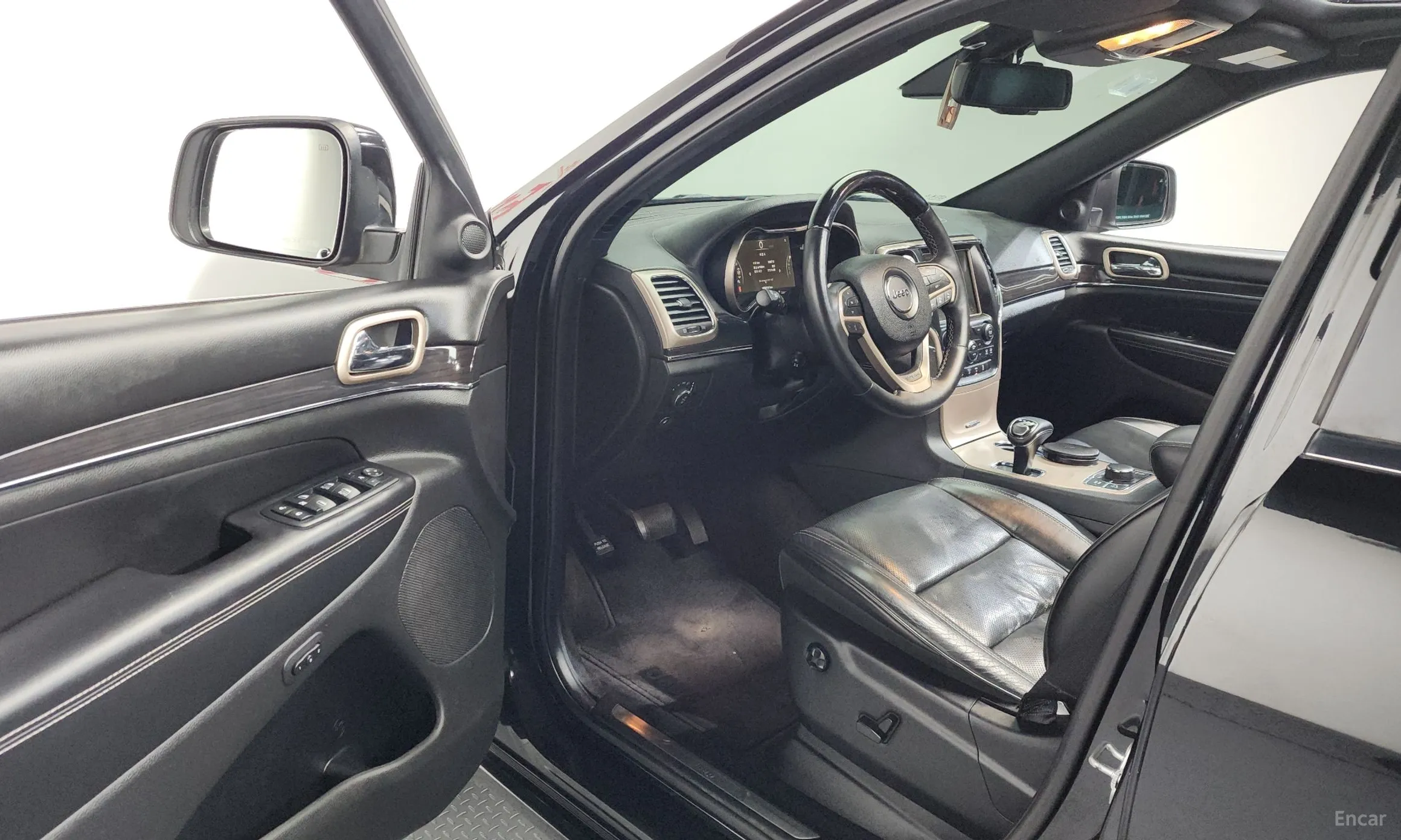 Jeep Grand Cherokee превью 10