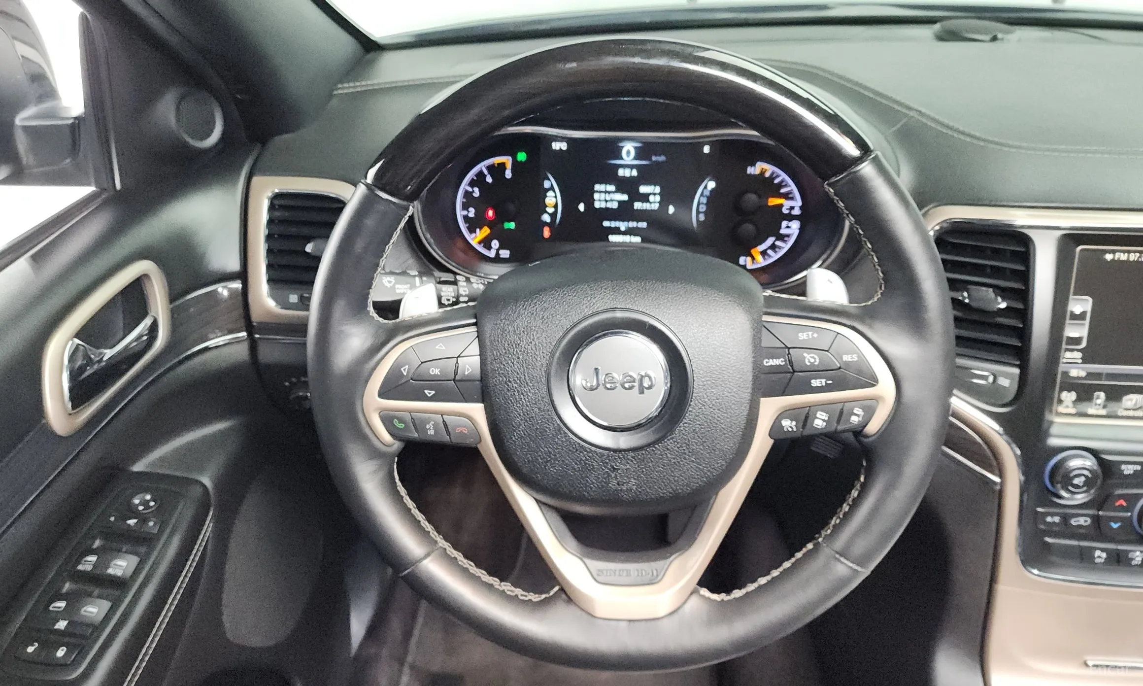 Jeep Grand Cherokee превью 12