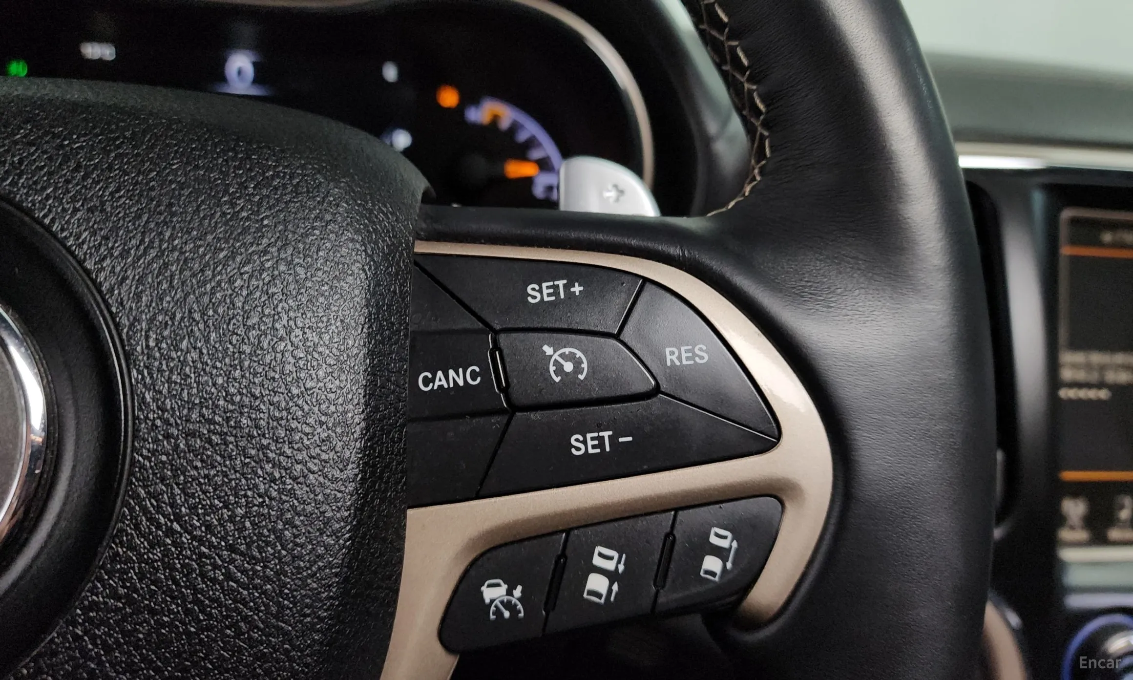 Jeep Grand Cherokee превью 14