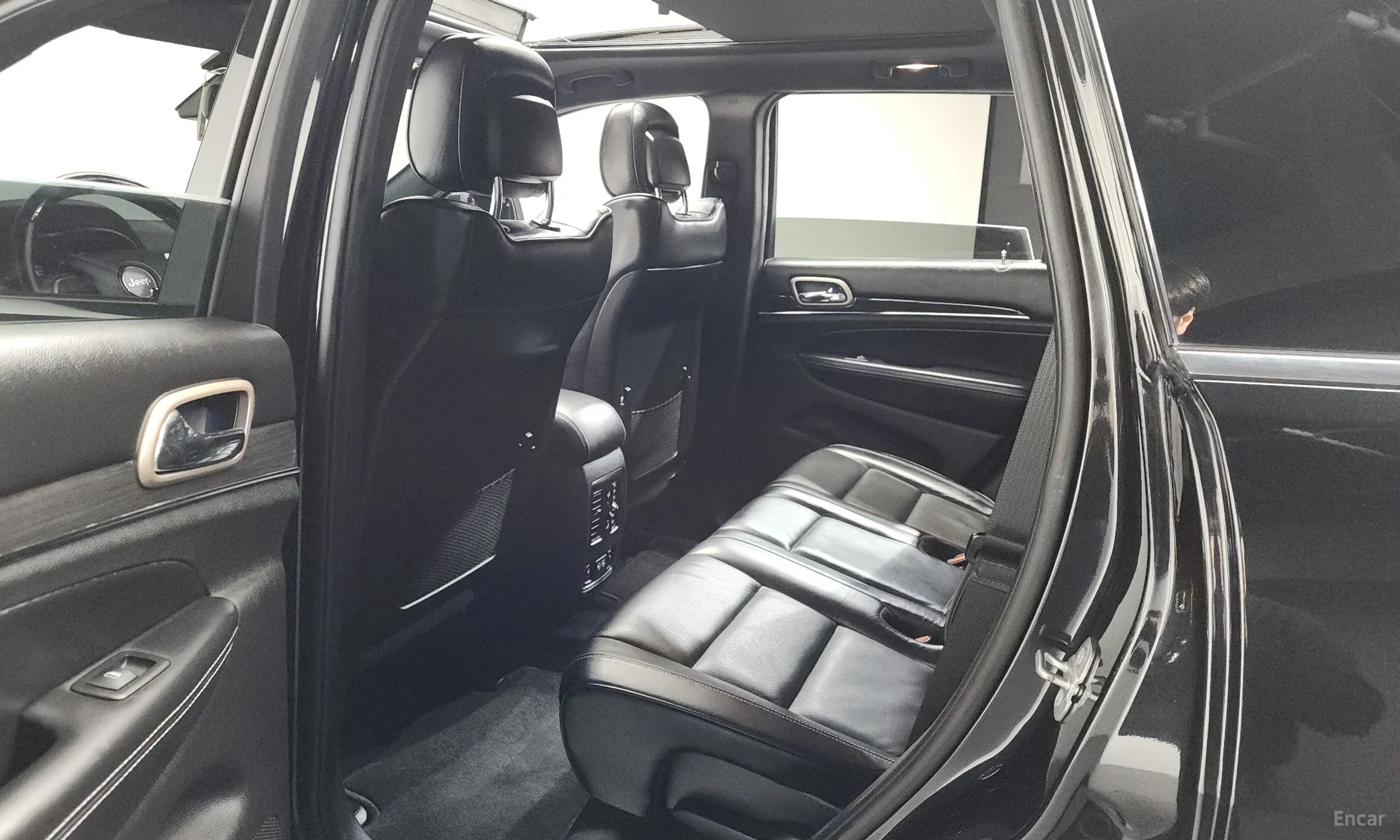 Jeep Grand Cherokee превью 17