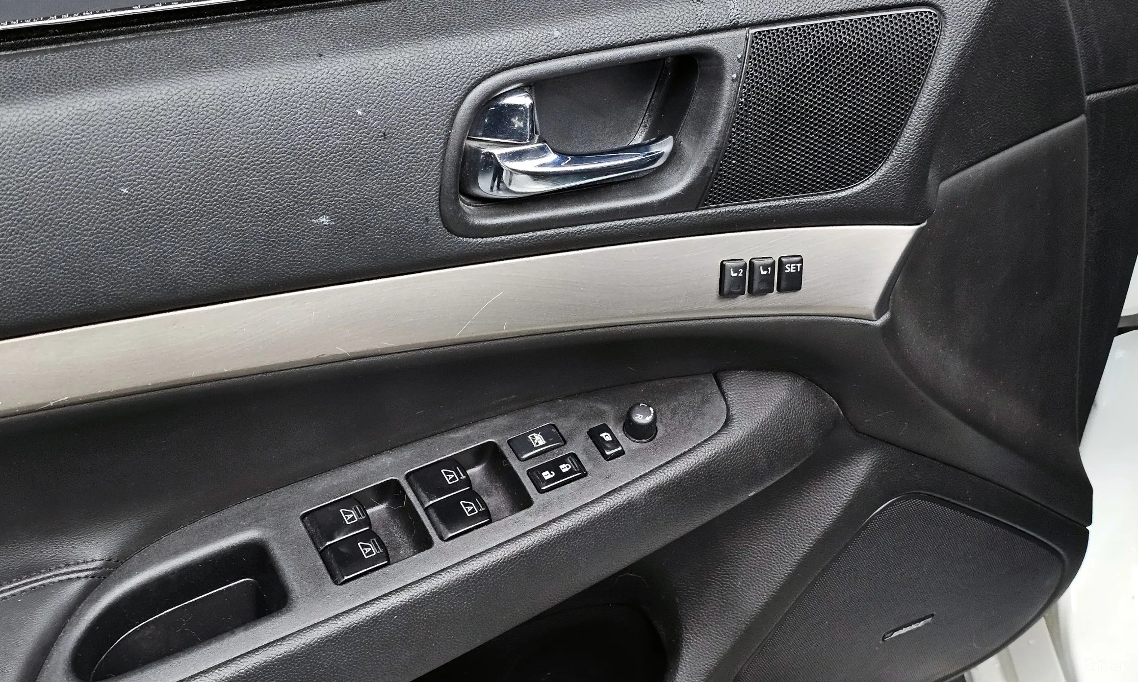 Infiniti G25 превью 19