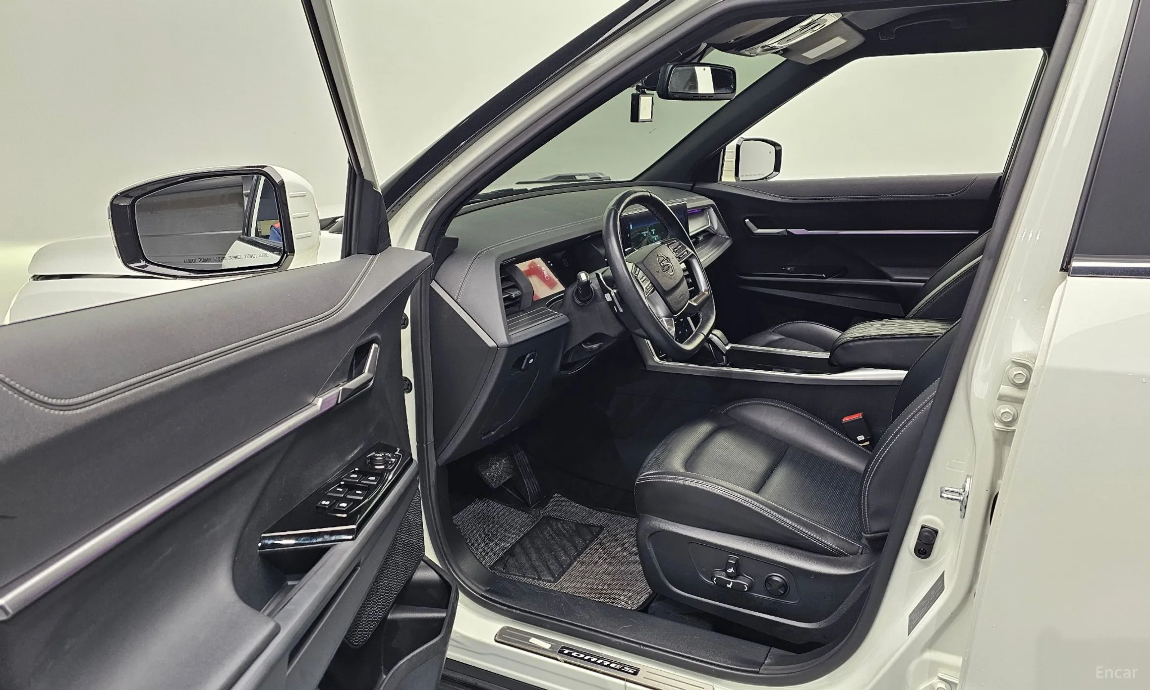 KG Mobility (SsangYong) Torres превью 10