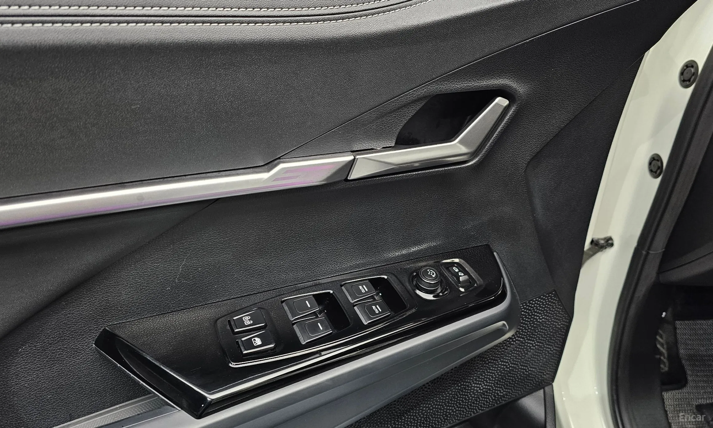KG Mobility (SsangYong) Torres превью 20
