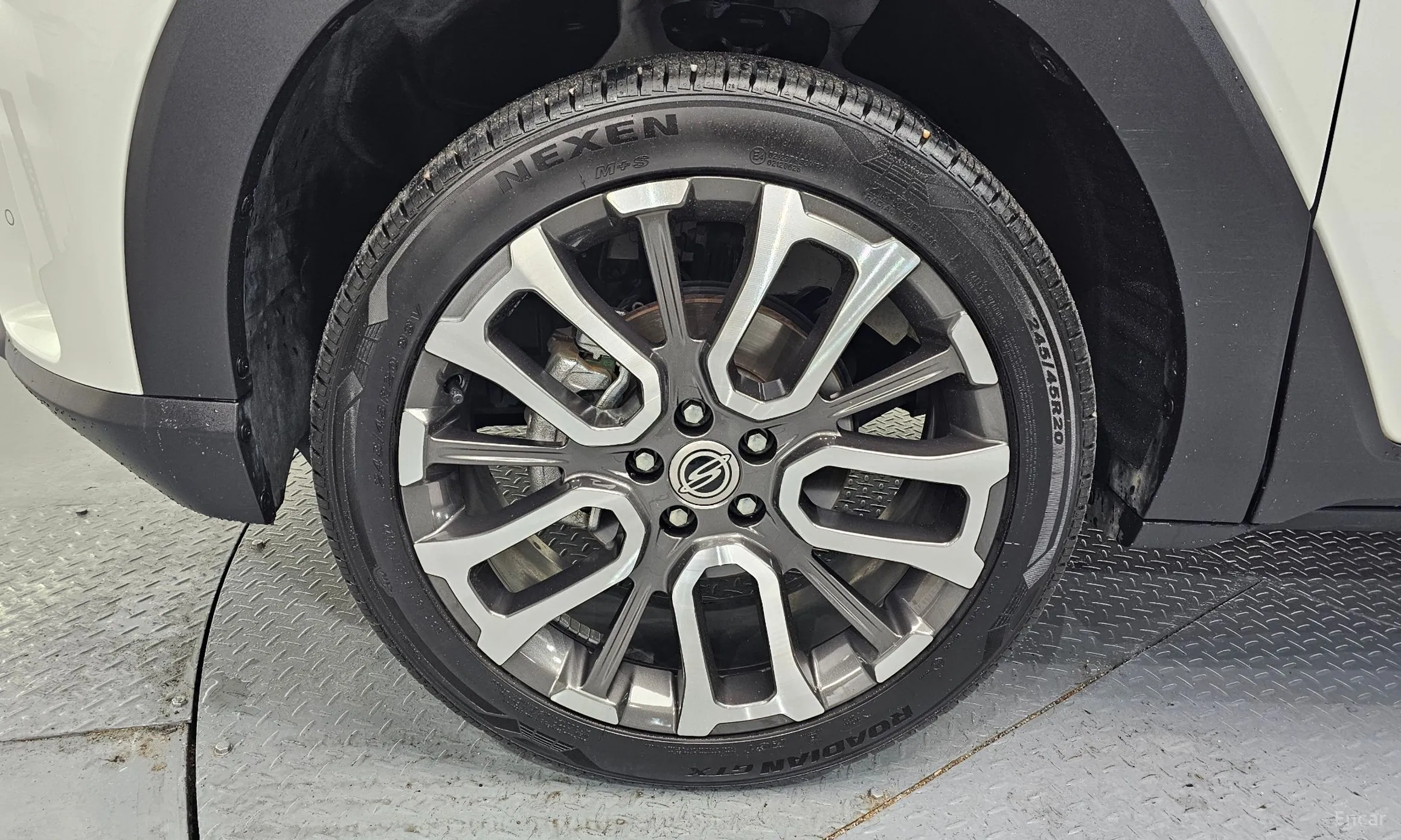 KG Mobility (SsangYong) Torres превью 5