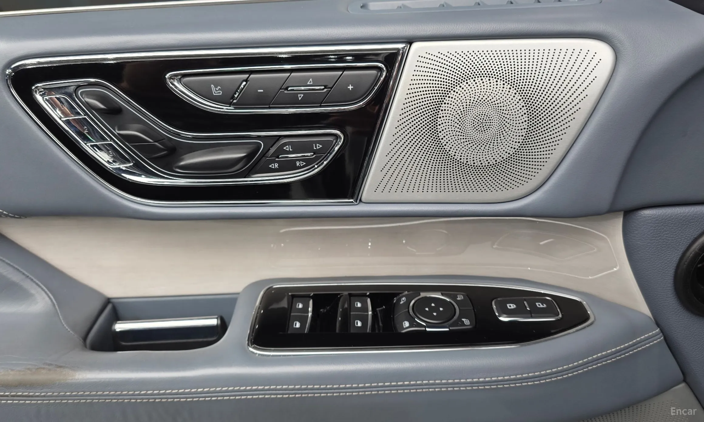 Lincoln Navigator 4th generation превью 19