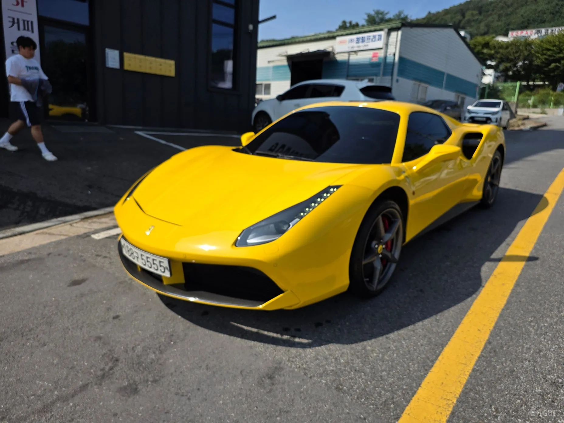 Ferrari 488 Spider превью 6