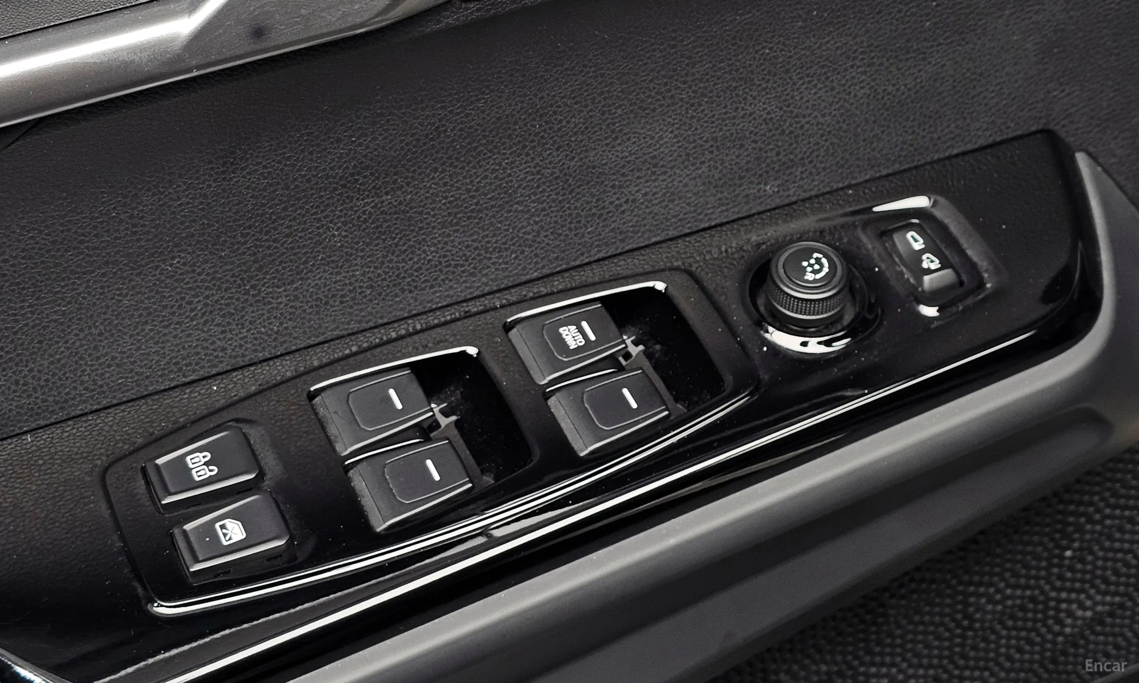 KG Mobility (SsangYong) Torres превью 17