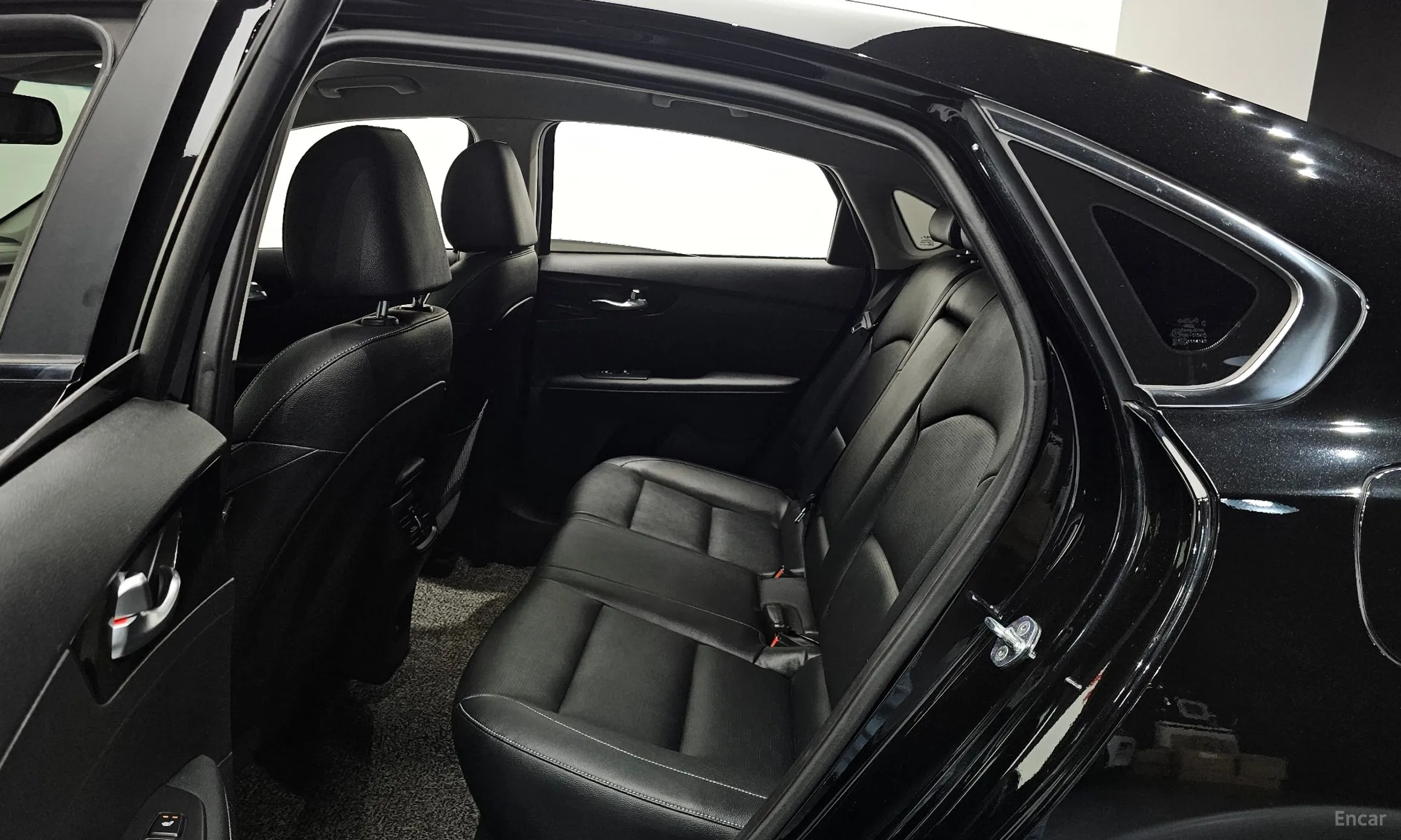KG Mobility (SsangYong) Rexton превью 12