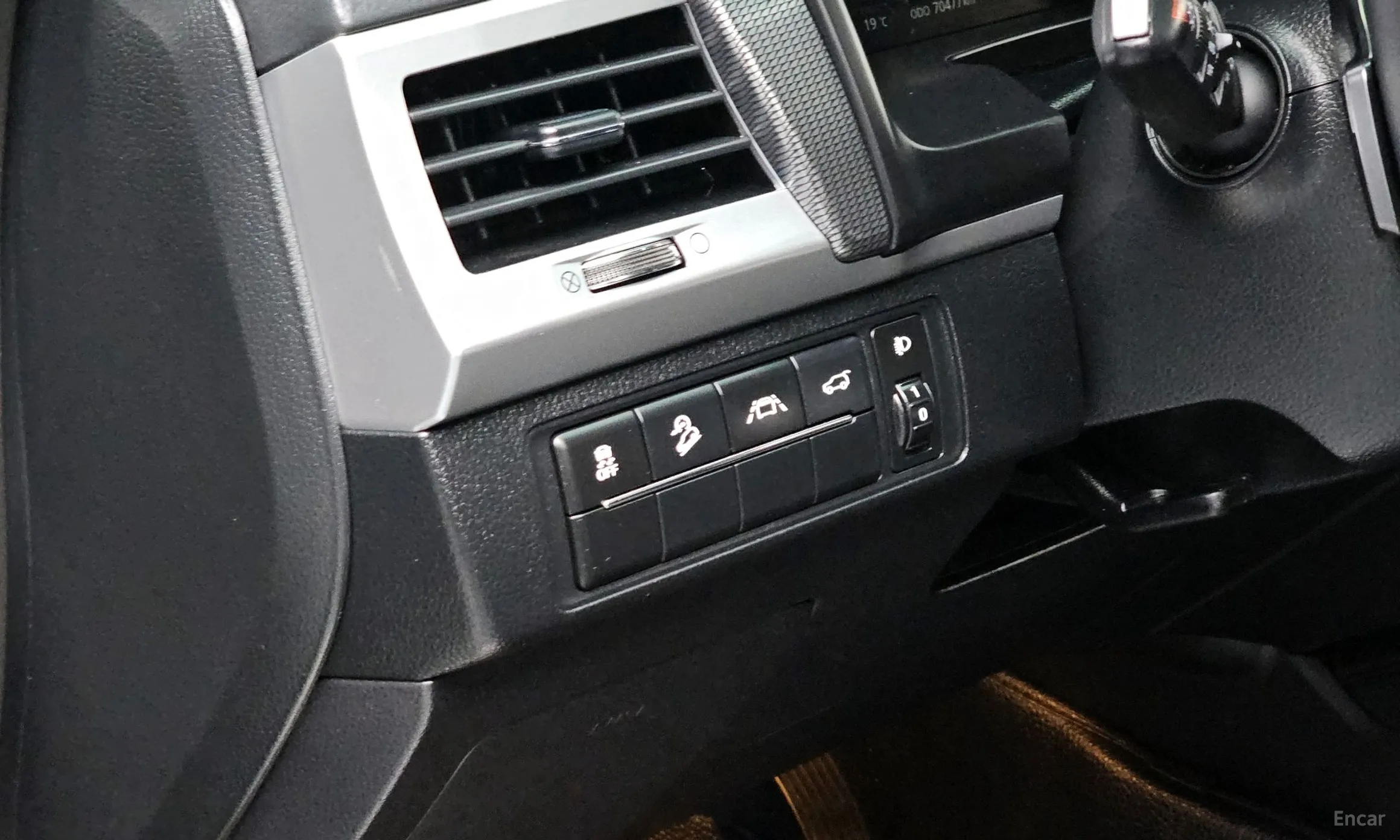 KG Mobility (SsangYong) Rexton превью 14