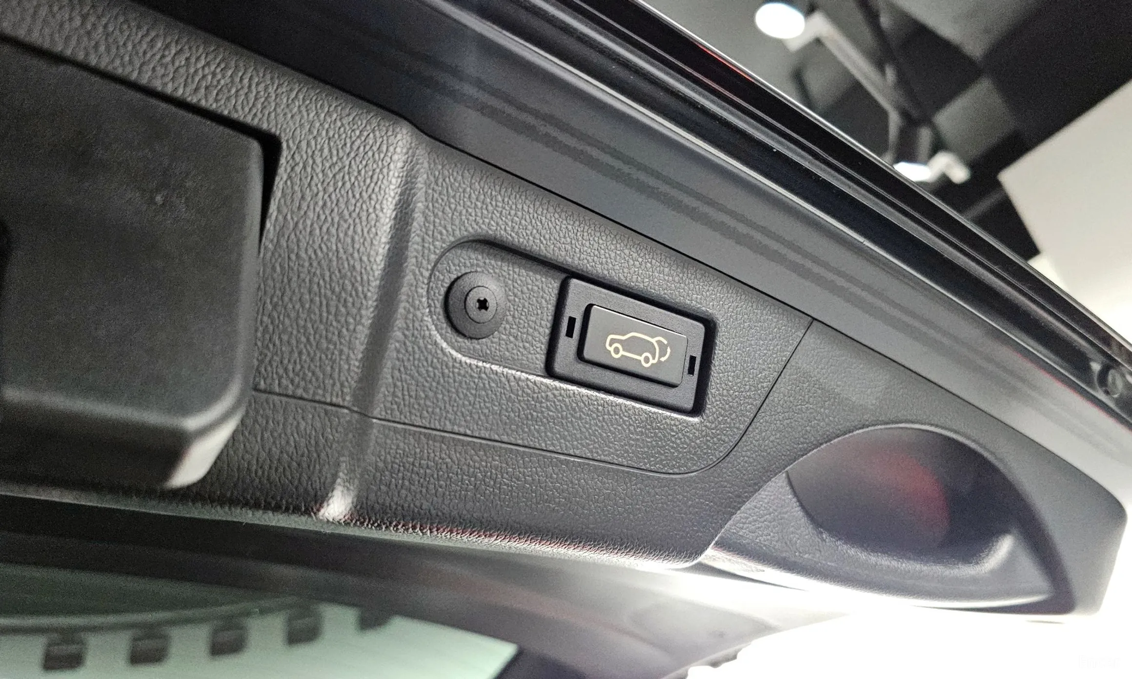 KG Mobility (SsangYong) Rexton превью 20