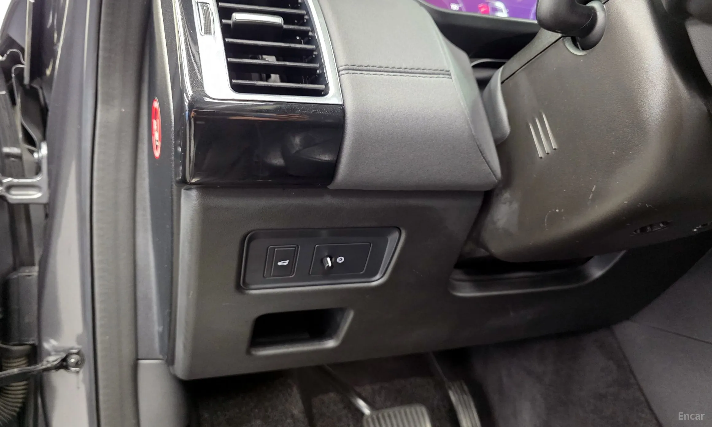 Land Rover Discovery 5 превью 16