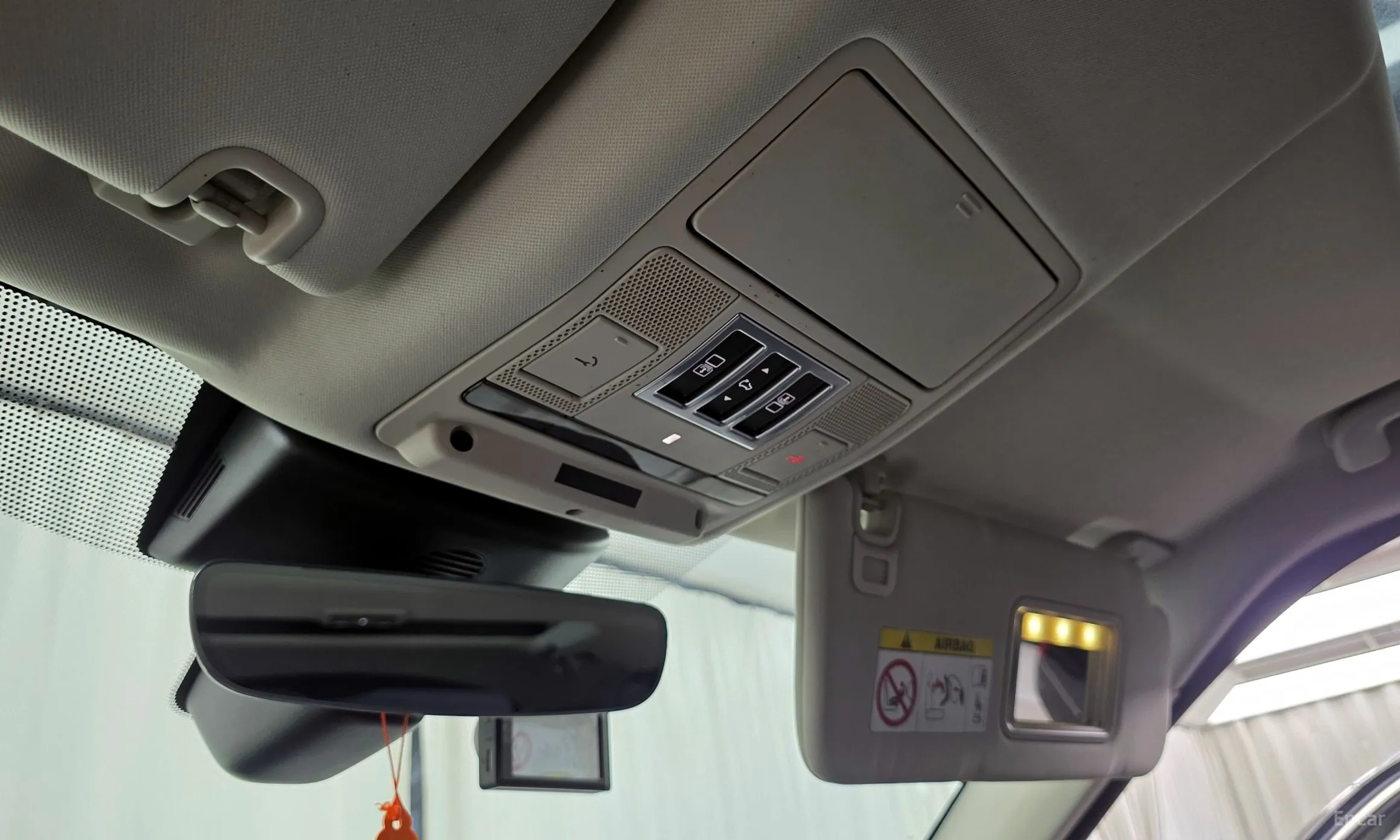 Land Rover Discovery 5 превью 17