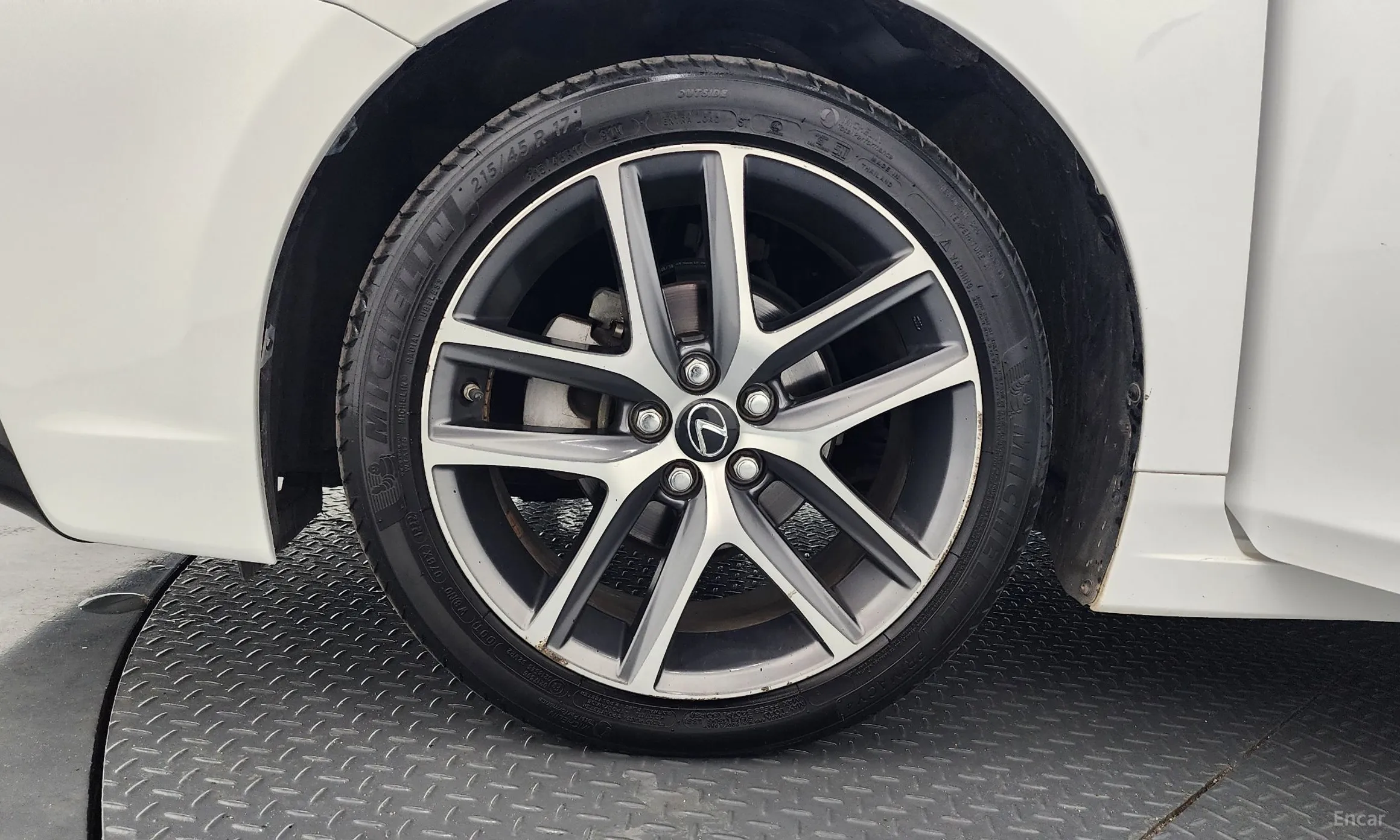 Lexus CT200h превью 5