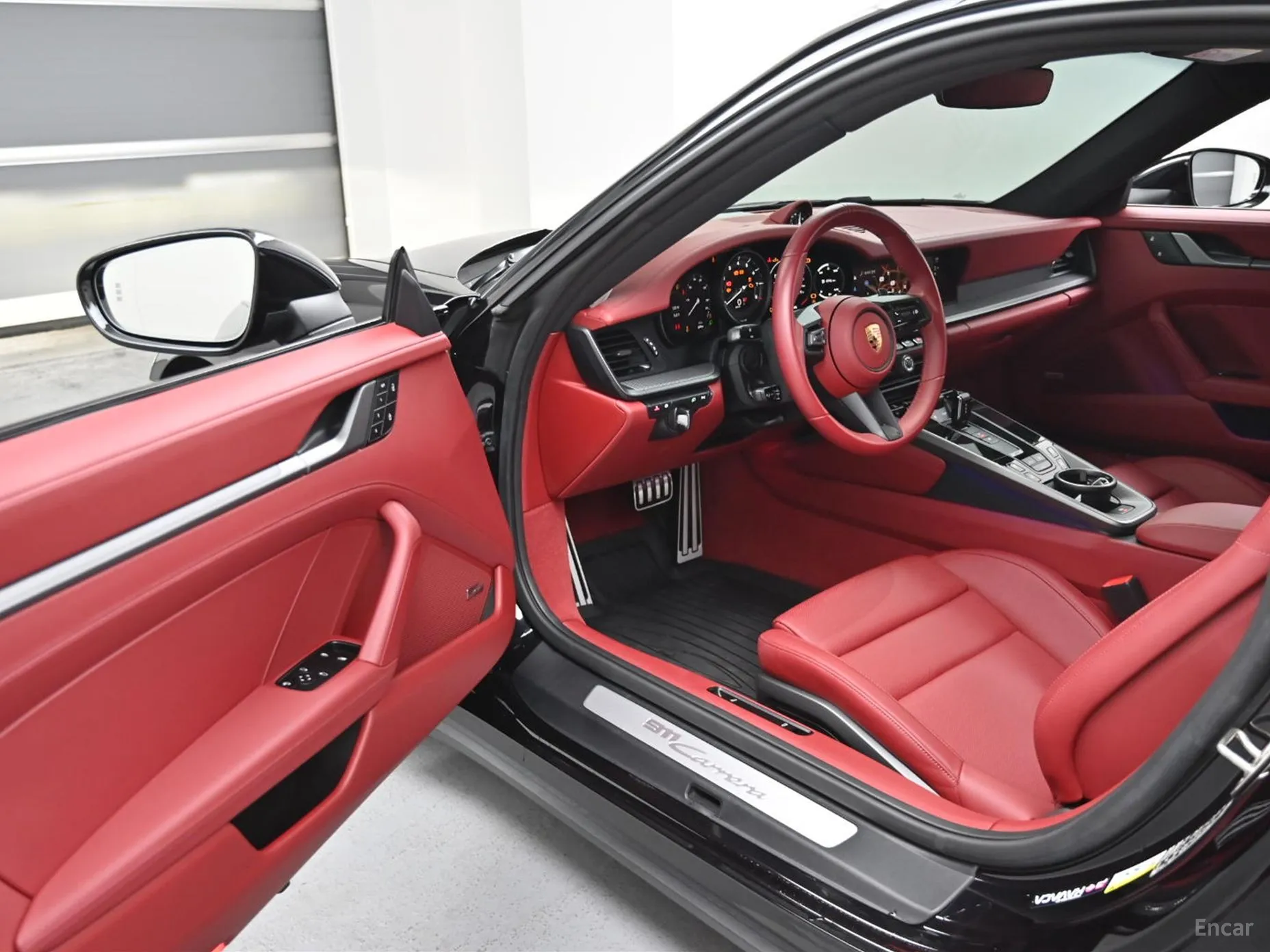 Porsche 911 (992) превью 11